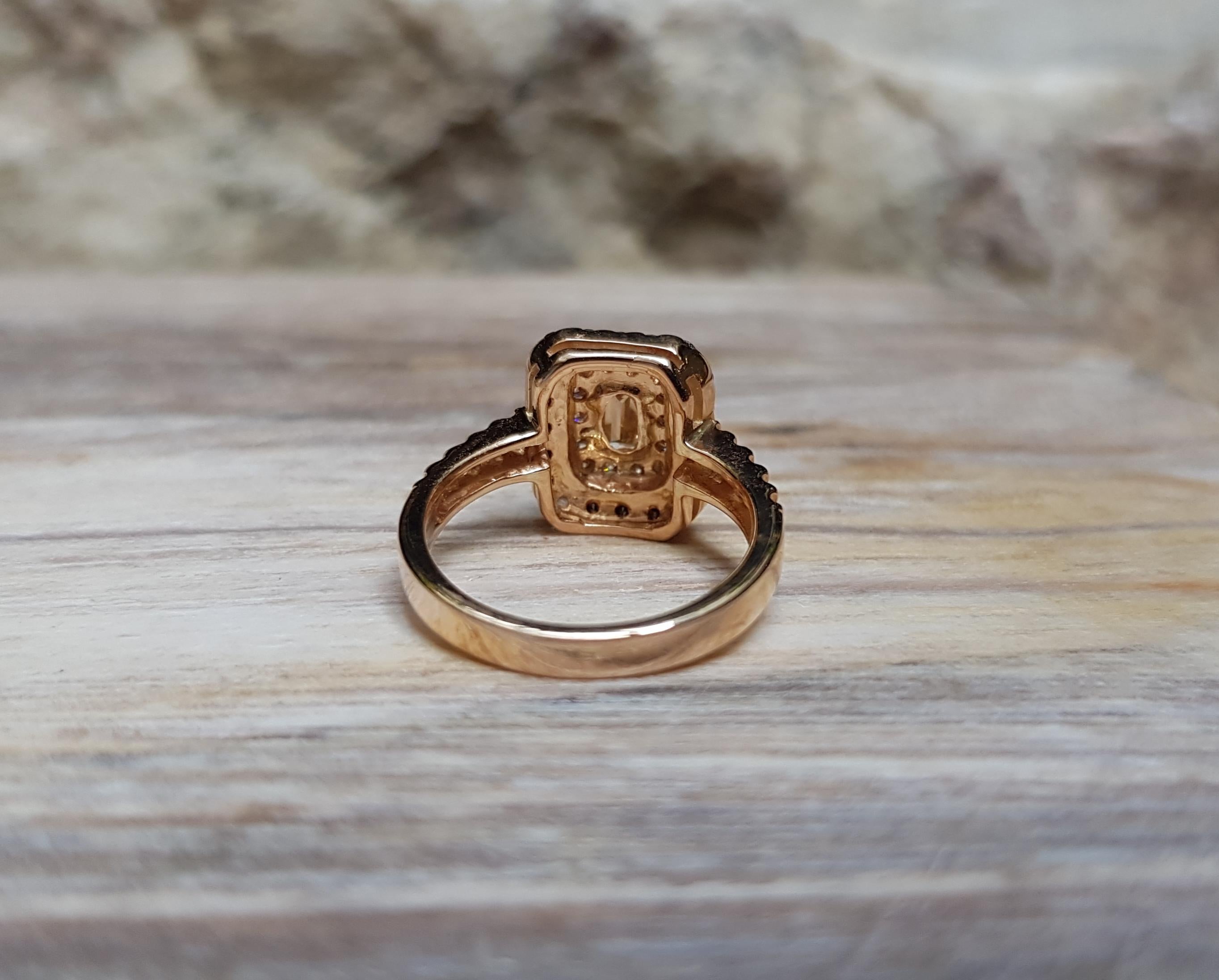 Anillo de compromiso de diamantes marrones en montura de oro rosa de 18 quilates en venta 2
