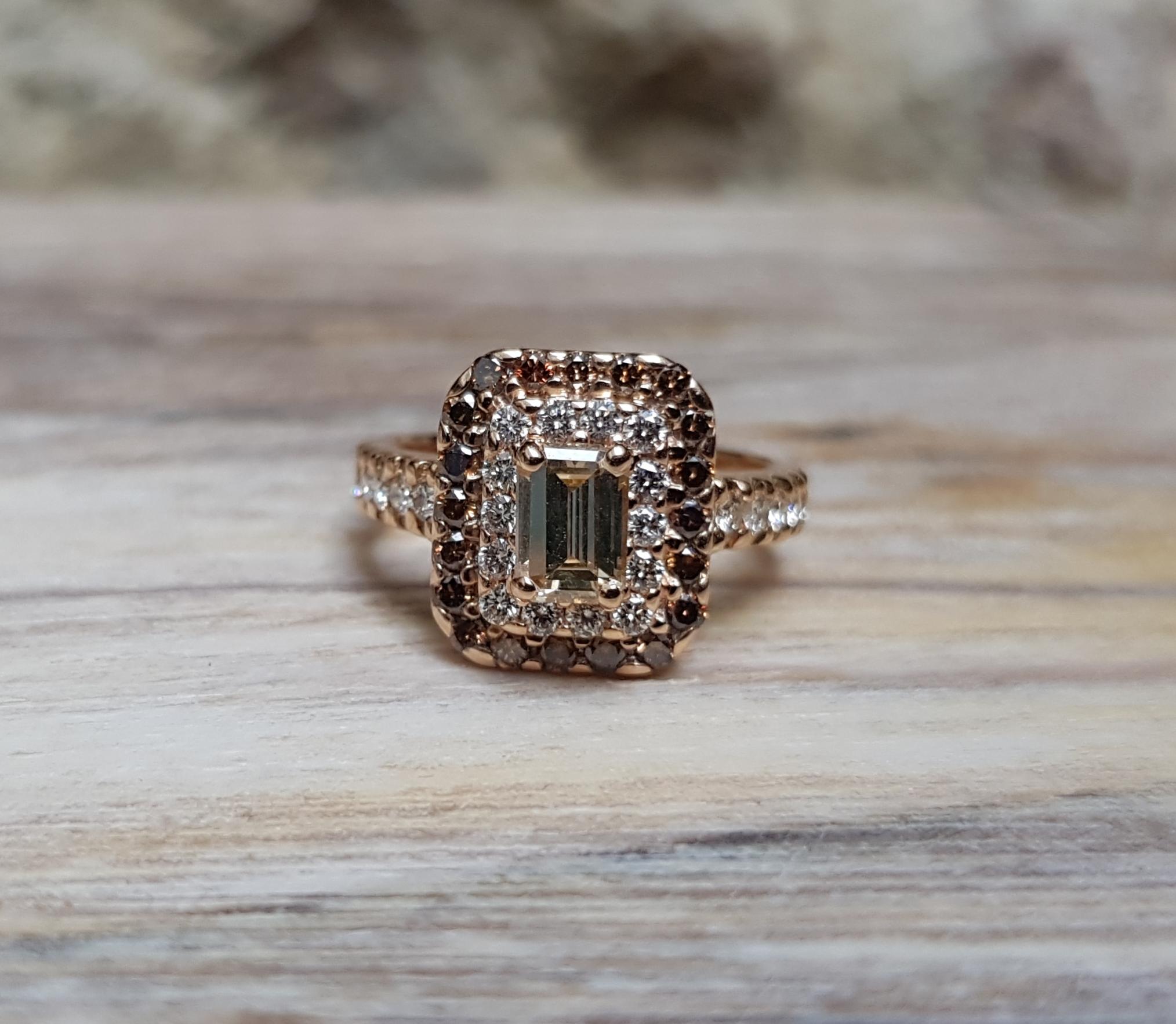 Women's Brown Diamond Engagement Ring Set in 18 Karat Rose Gold Settings For Sale