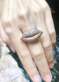 Brown Diamond Lips Ring set in 18K Rose Gold Settings