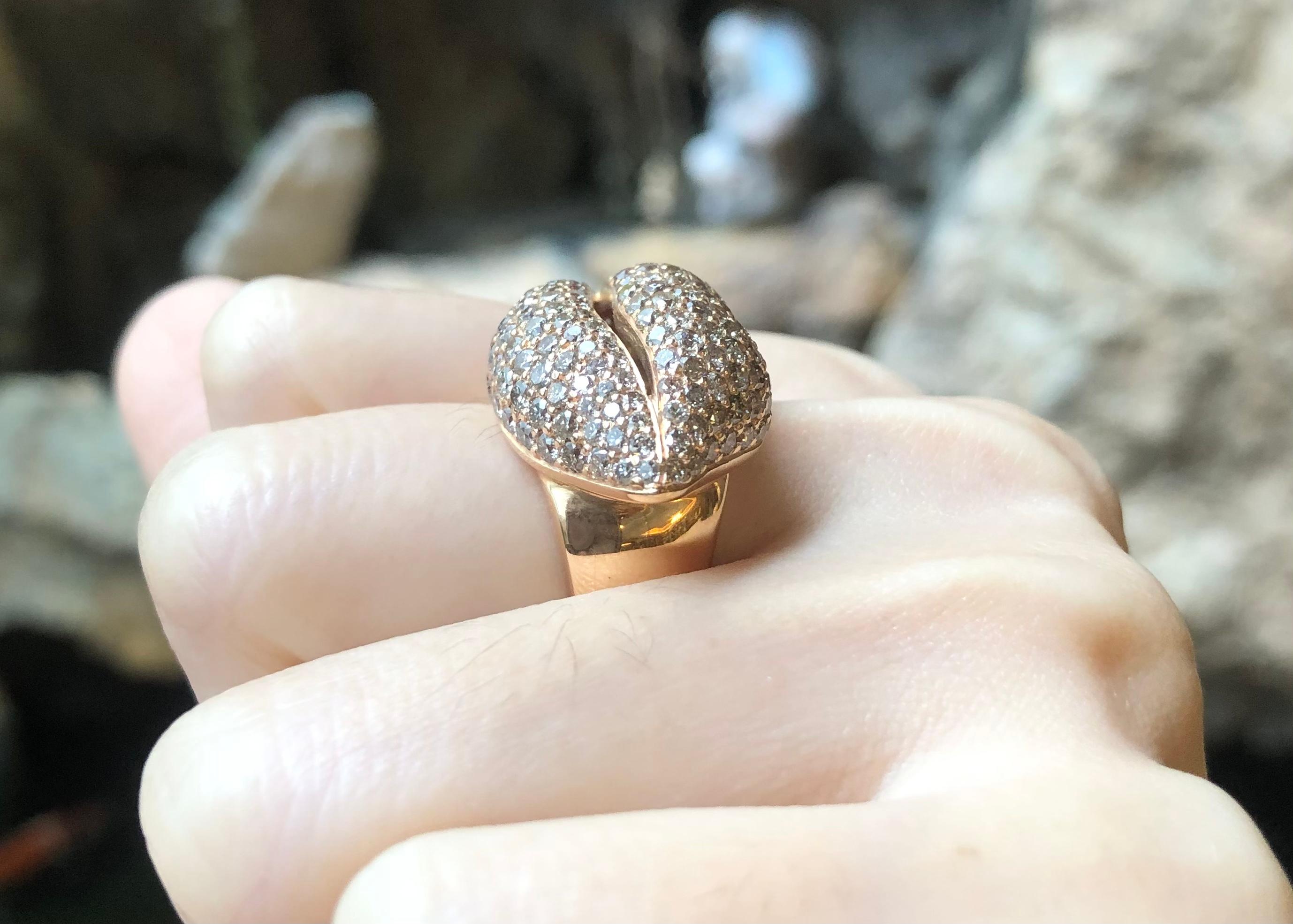 Contemporary Brown Diamond Lips Ring set in 18K Rose Gold Settings For Sale