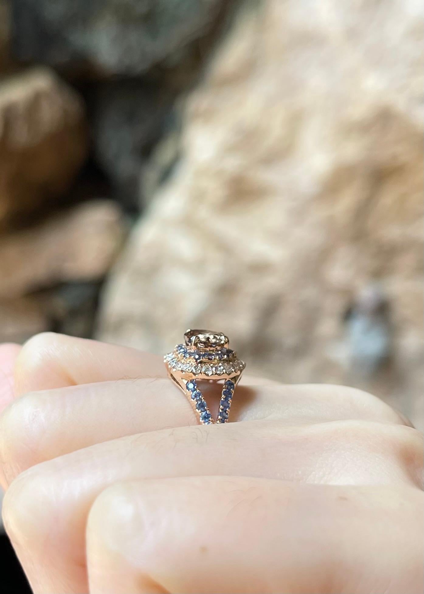 Brown Diamond with Blue Sapphire and Brown Diamond Ring set in 18K Rose Gold en venta 1