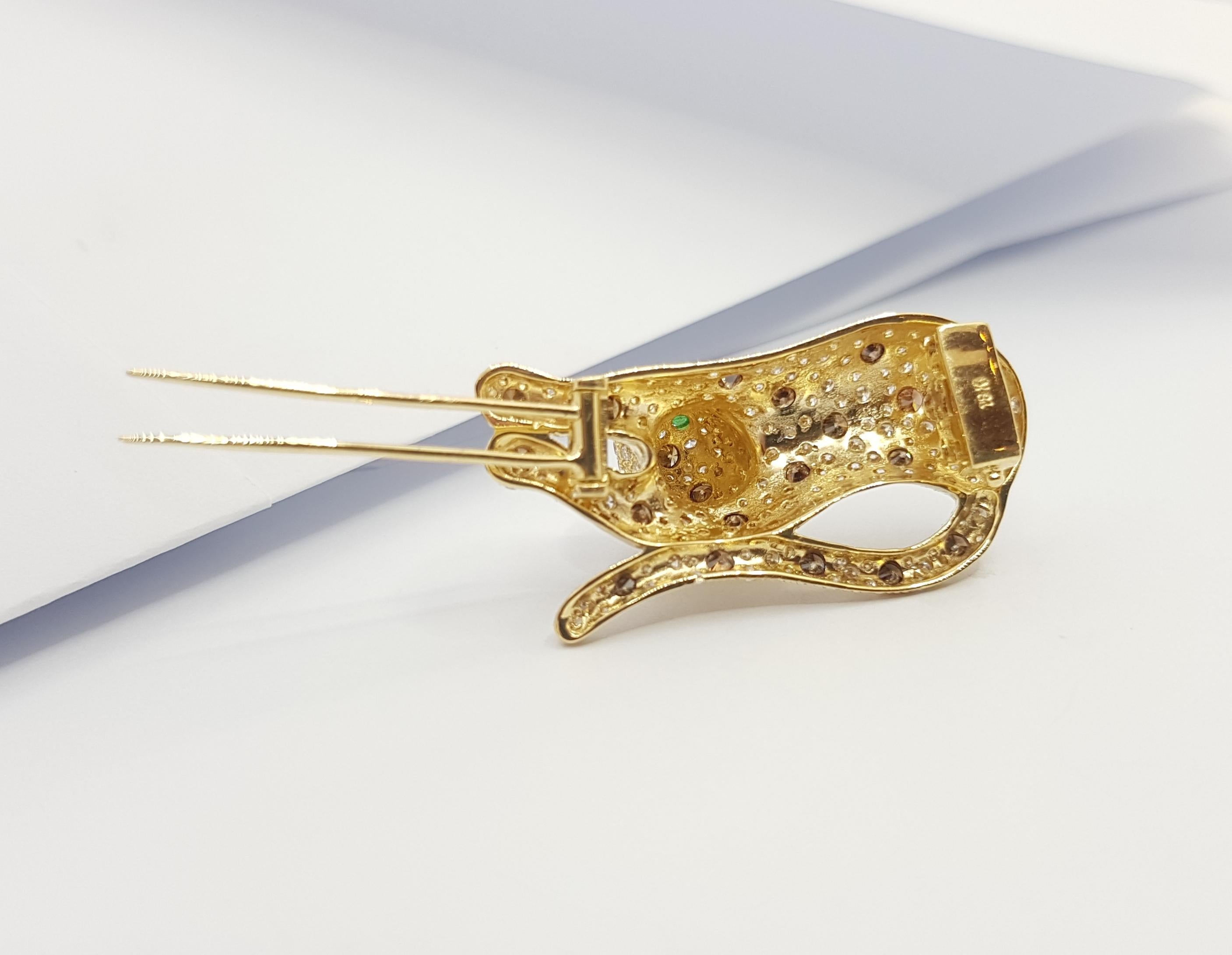 Spilla con diamante marrone e pantera di smeraldo in oro 18 carati in vendita 4