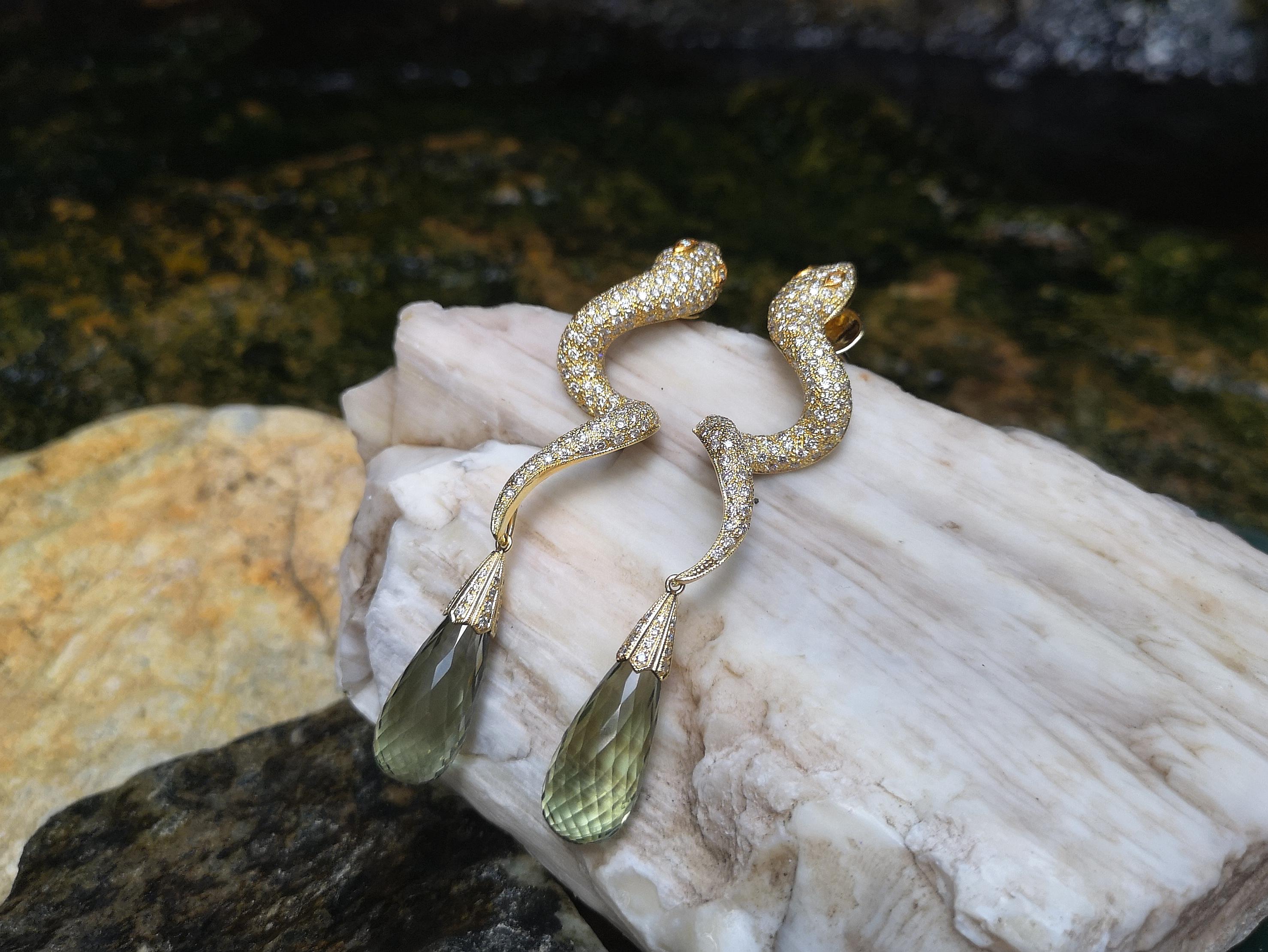 Mixed Cut Brown Diamond with Green Amethyst Snake Earrings Set in 18 Karat Gold Settings For Sale