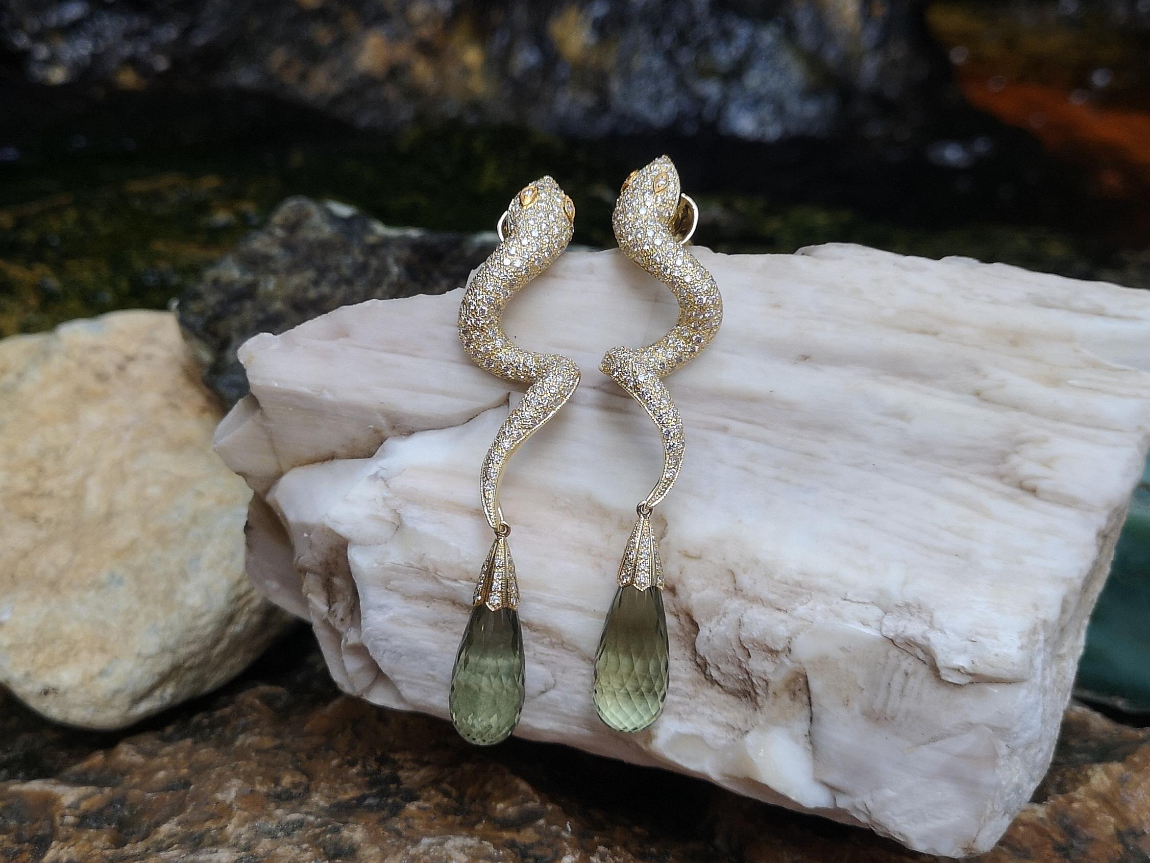 Brown Diamond with Green Amethyst Snake Earrings Set in 18 Karat Gold Settings For Sale 2