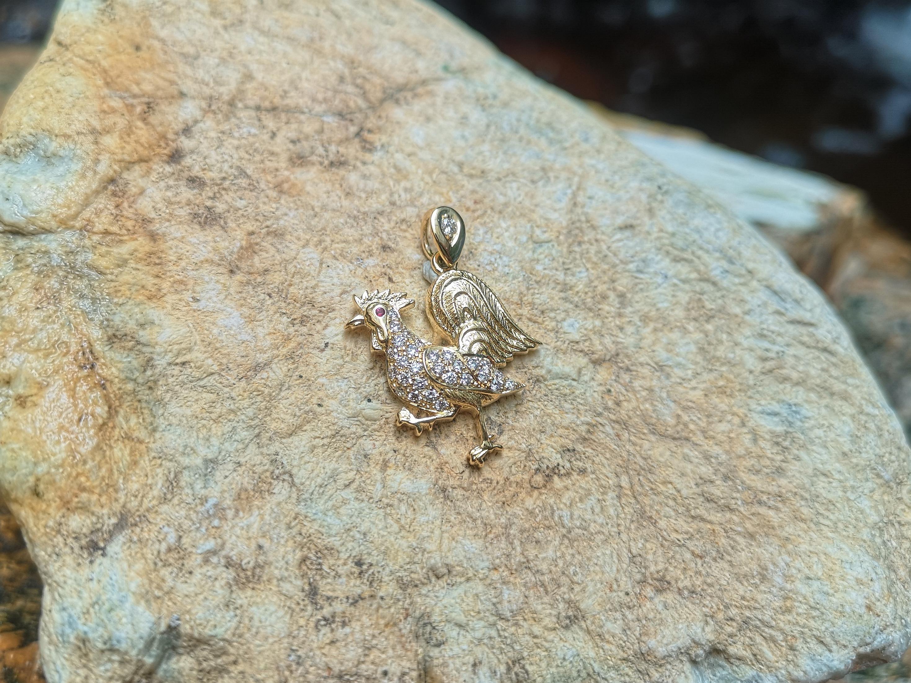 gold fighting rooster pendant