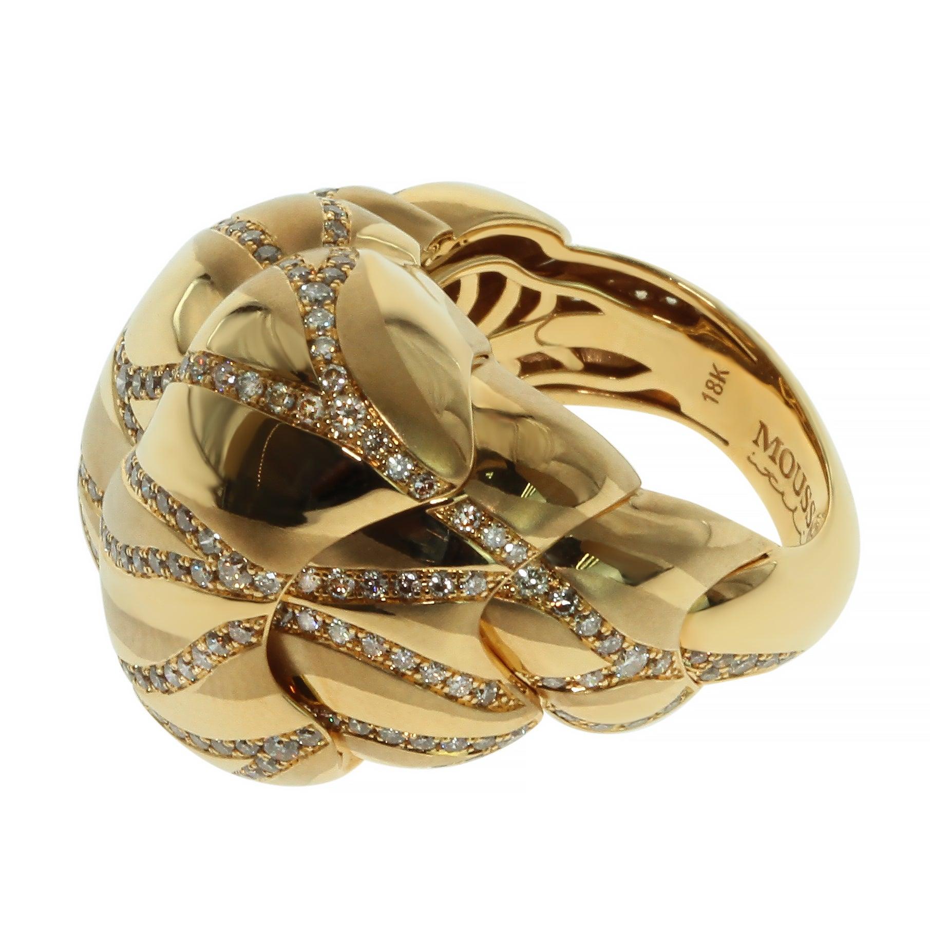 Im Angebot: Brauner Sand-Dune-Ring mit Diamanten aus 18 Karat Gelbgold () 3