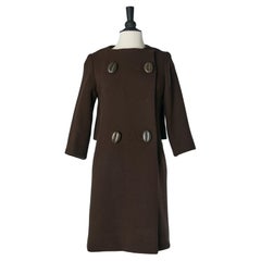 Abrigo cruzado marrón con botón de piel "grano de café" Pierre Cardin 1960'