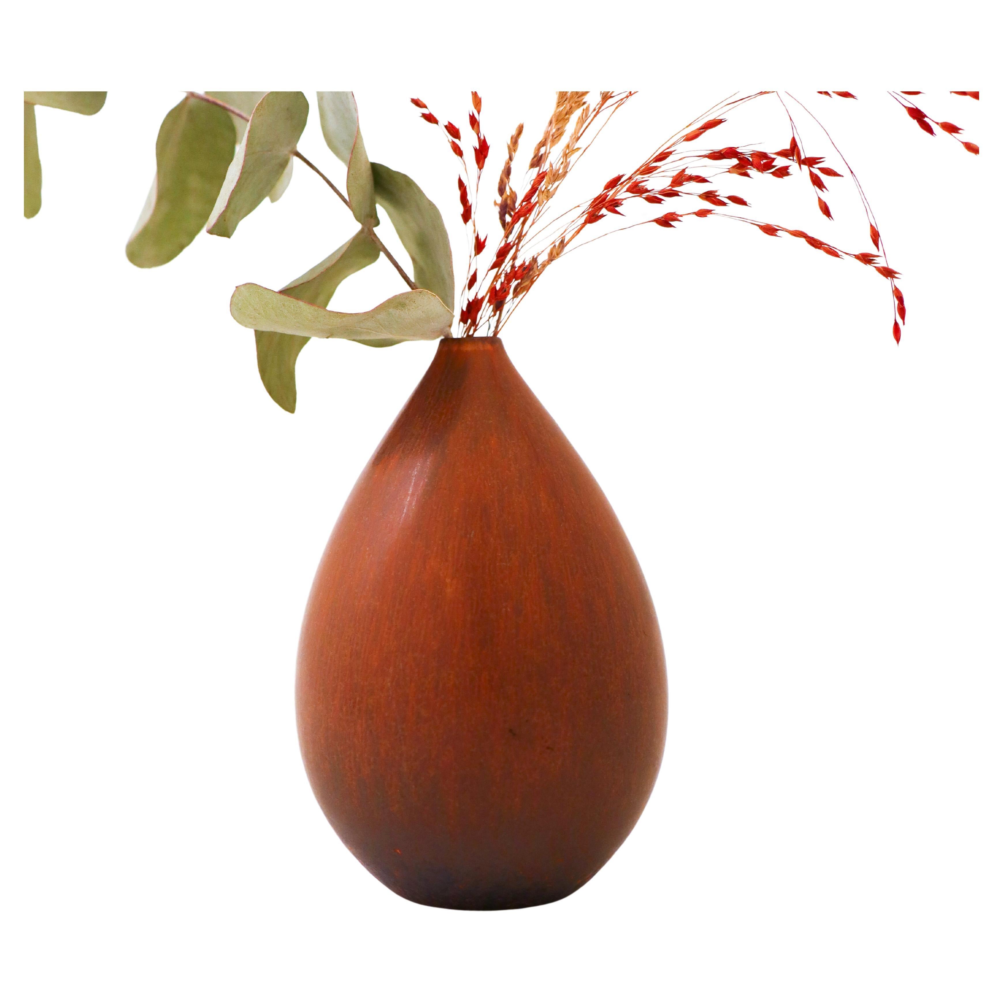 Vase en céramique en forme de goutte Brown Carl-Harry Stålhane Rörstrand, Midcentury Vintage en vente