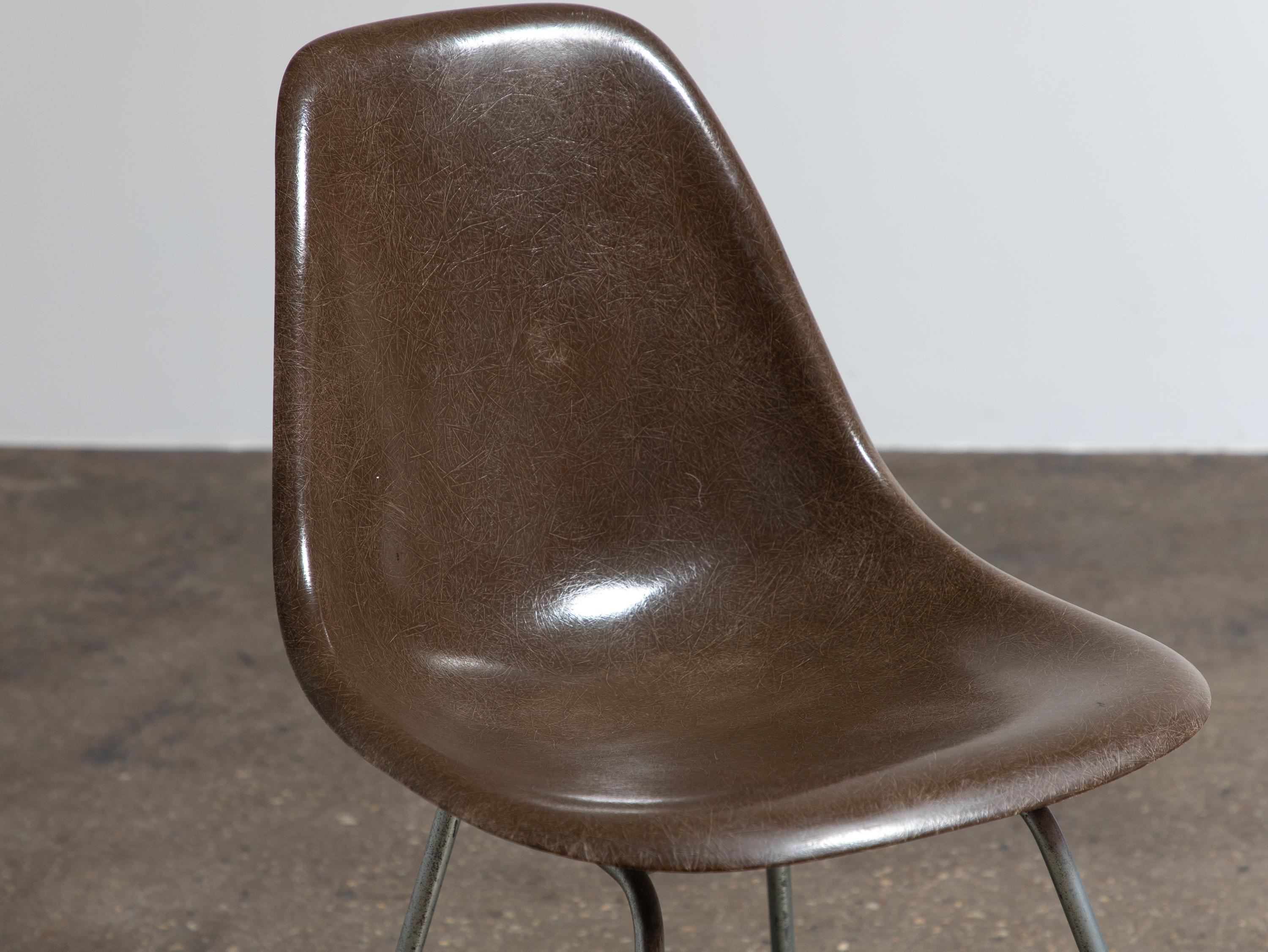 Brown Eames for Herman Miller Vintage Fiberglass Shell Chairs In Good Condition For Sale In Brooklyn, NY