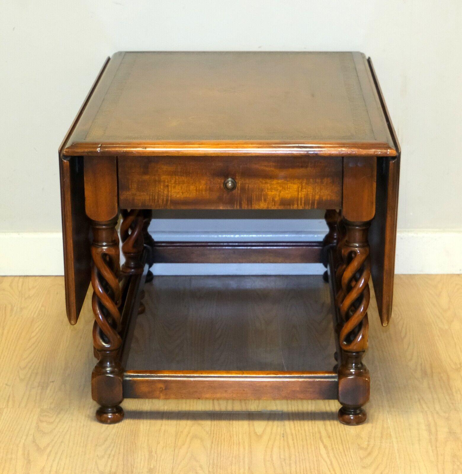 Table basse élégante et marron Theodore Alexander Drop Leaf avec pieds en cuir sur le dessus en vente 4