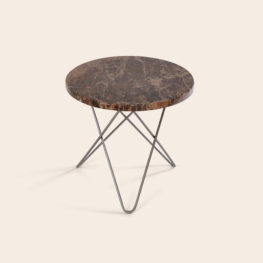 Brown Emperador marble and steel mini o table by Ox Denmarq
Dimensions: D 40 x H 37 cm
Materials: steel, brown emperador marble
Also available: different top and frame options available

Ox Denmarq is a Danish design brand aspiring to make
