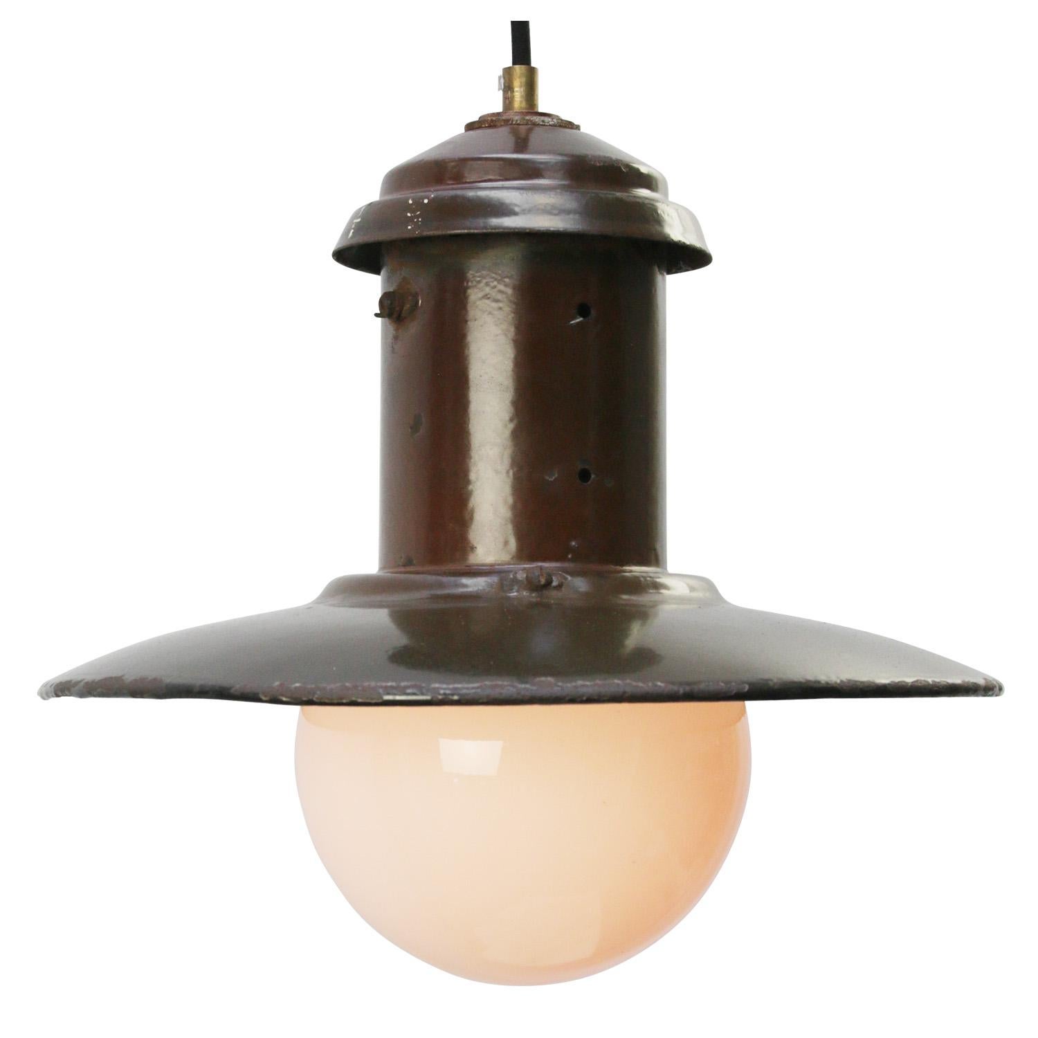 Brown enamel factory pendant from 1967
White inside. White opaline glass

Diameter glass 15 cm

Weight : 1.60 kg / 3.5 lb

Priced per individual item. All lamps have been made suitable by international standards for incandescent light bulbs,