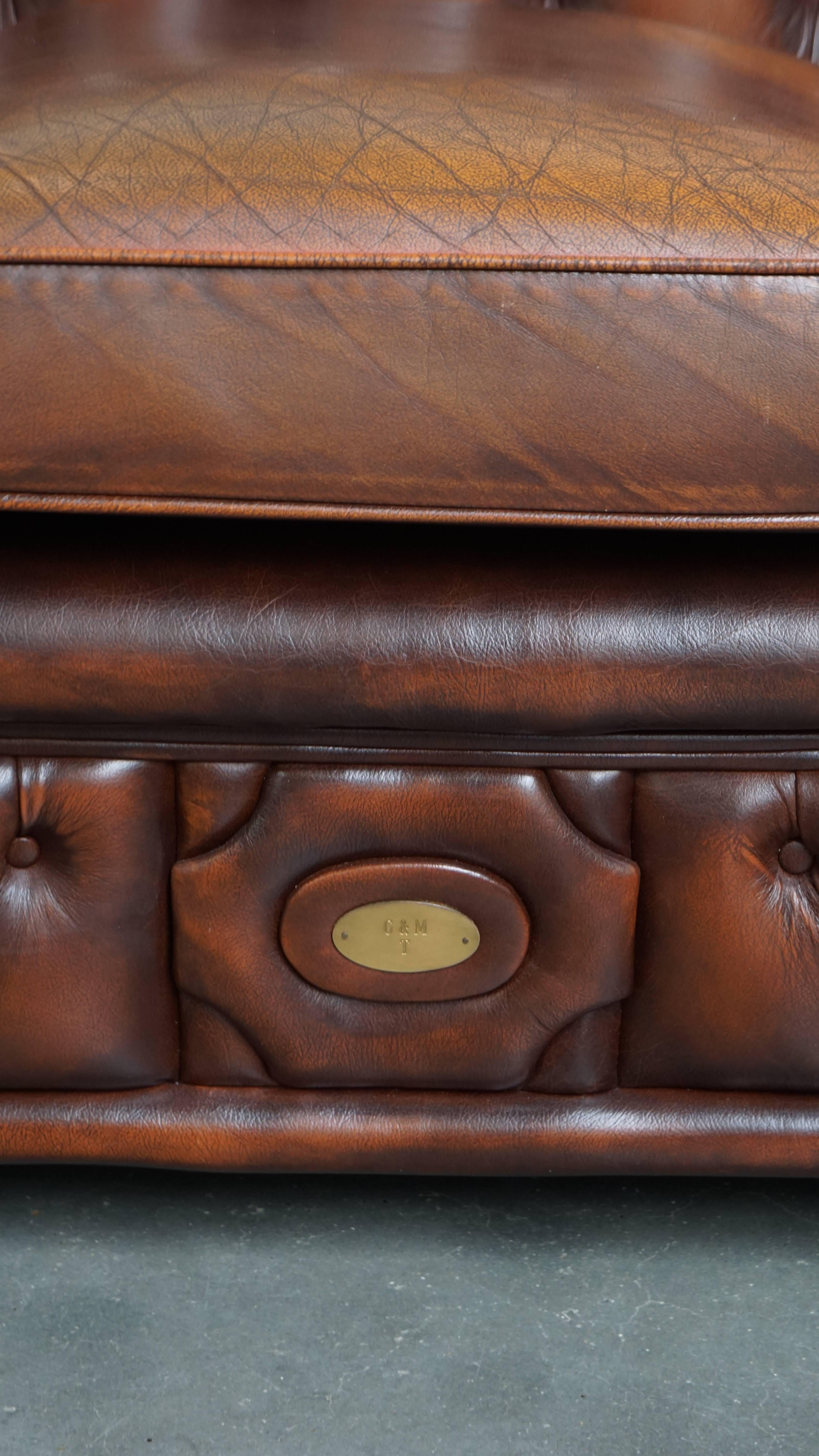 Sofá Chesterfield de 2,5 plazas en piel de vaca inglesa marrón en venta 6