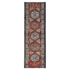 Brown Gleichmäßig abgenutzt Vintage Northwest Persian Hand Knotted Wool Clean Runner Rug