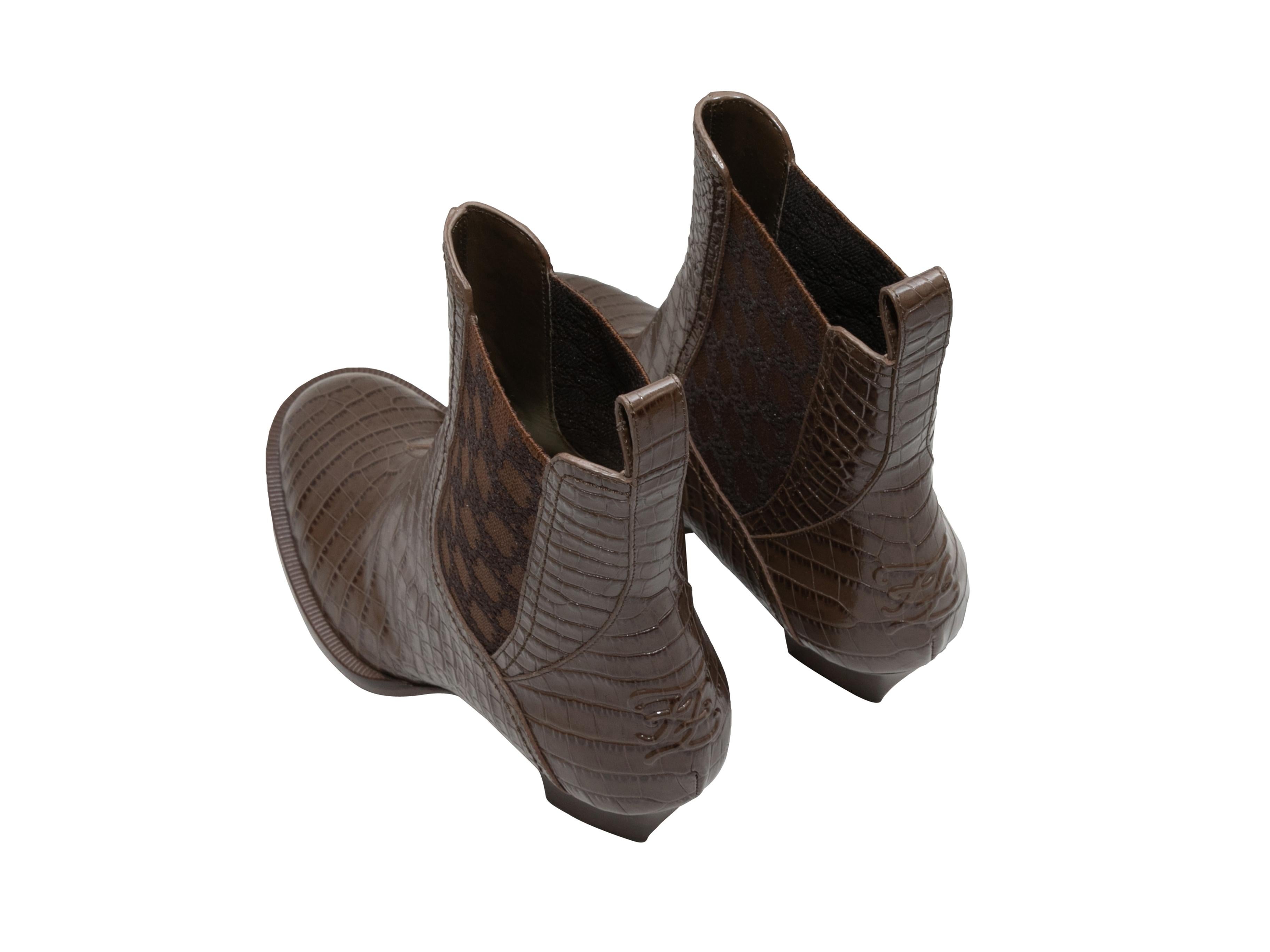 Botines con tacón de cocodrilo en relieve marrón Fendi talla 38 Negro en venta