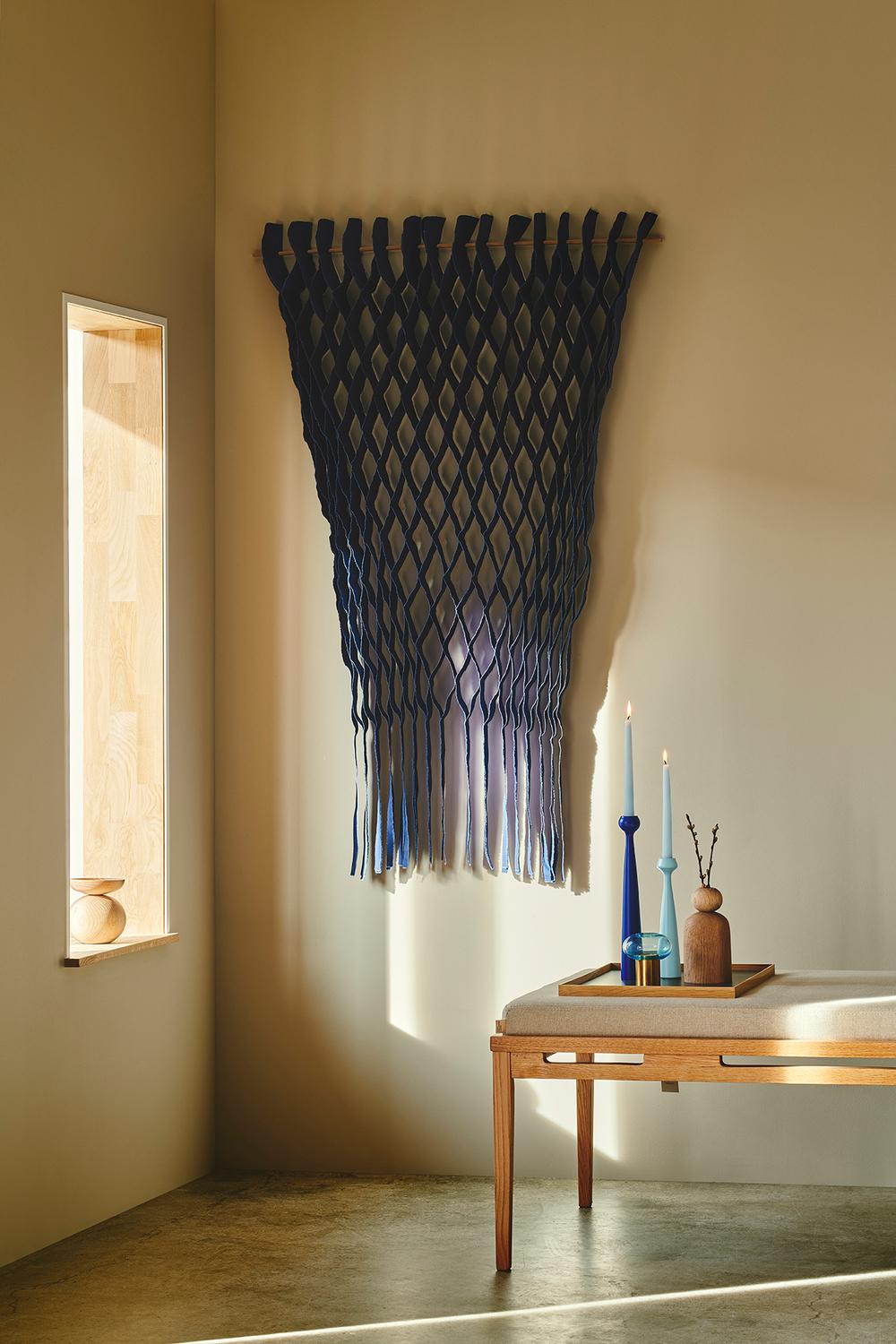 Arte mural Flow marrón by Applicata Textil en venta