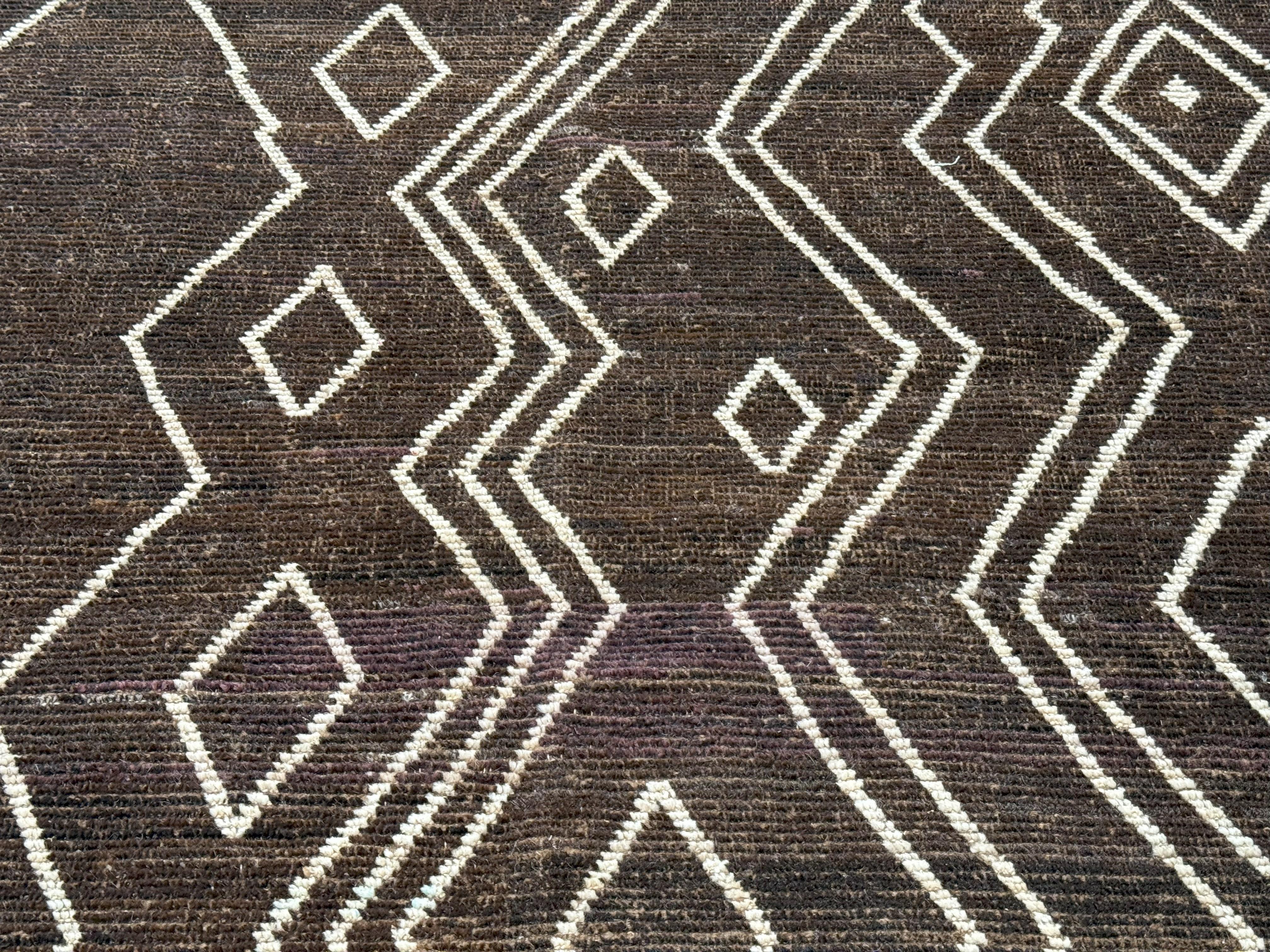 Brown Geometric Moroccan G Design Area Rug Neuf - En vente à West Hollywood, CA