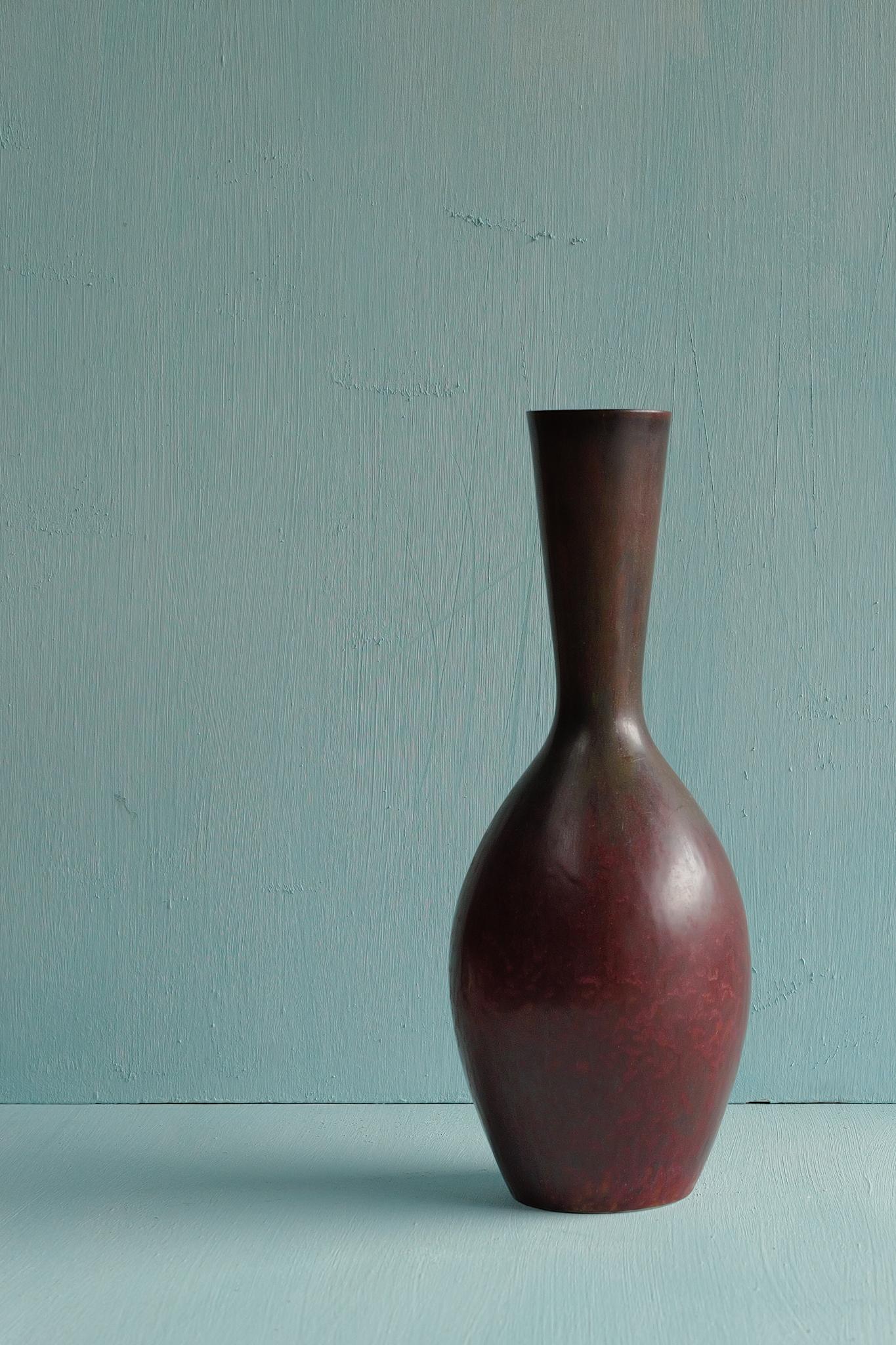 Suédois Brown glaze vase by Carl-Harry Stålhane, Rörstrand, Sweden, 1950s en vente