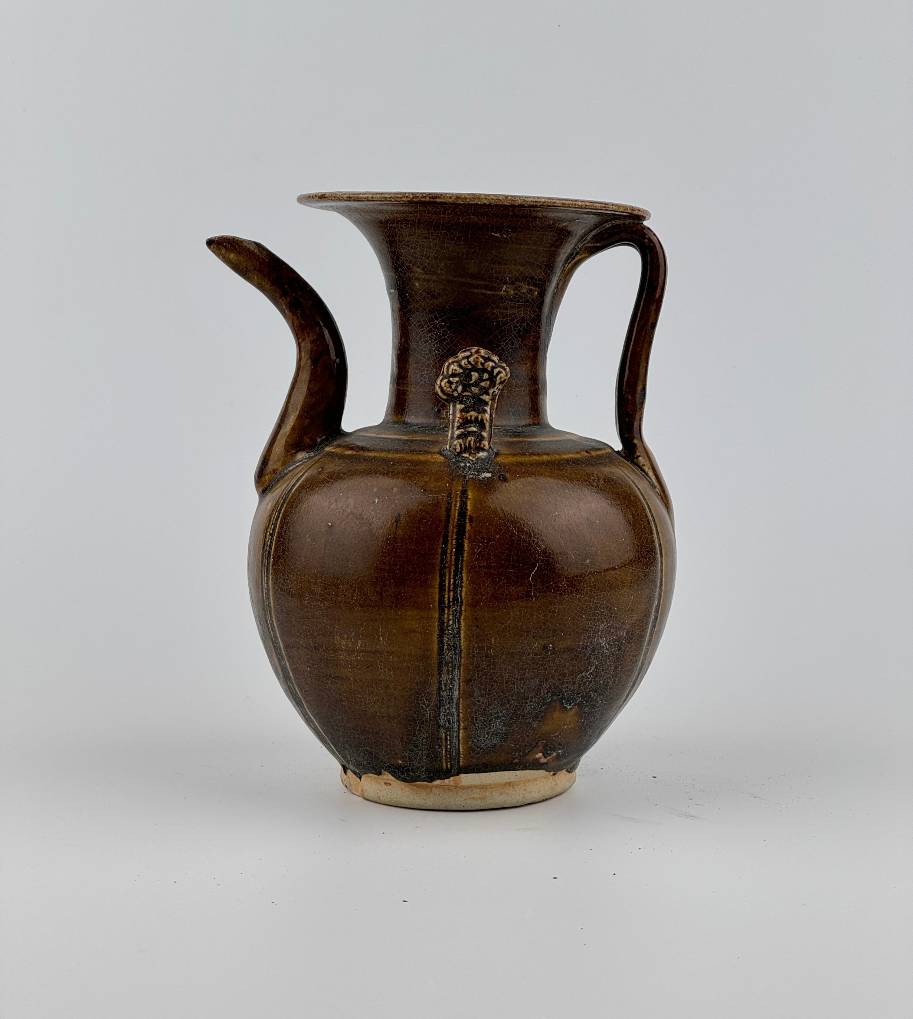 Brown Glazed Ceramic Ewer, Five Dynasties-Song Dynasty In Good Condition For Sale In seoul, KR
