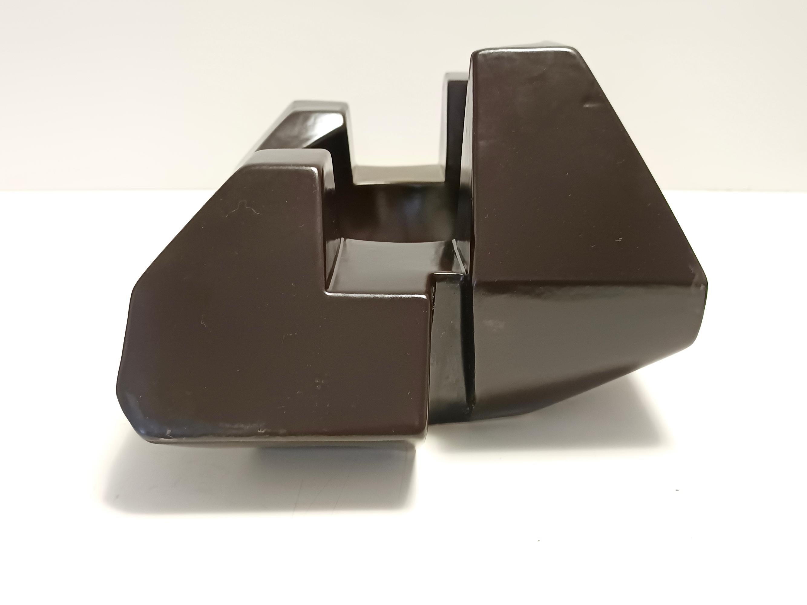 Ceramica Ciotola o scultura in ceramica smaltata marrone, Italia in vendita