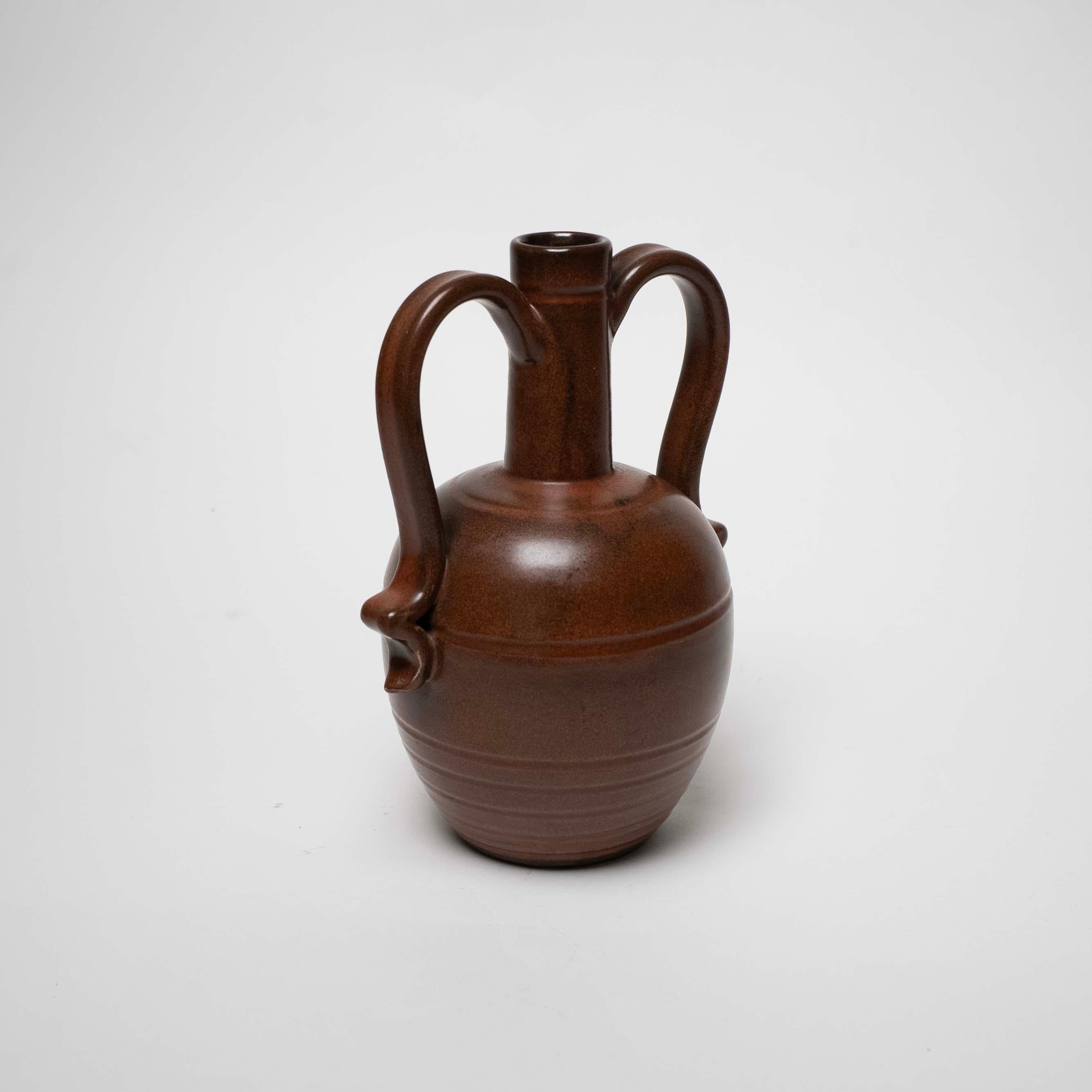 Brown Glazed Ceramic Vase by Eva Jancke Björk for Upsala Ekeby, Sweden, c. 1940 In Excellent Condition For Sale In New York, NY