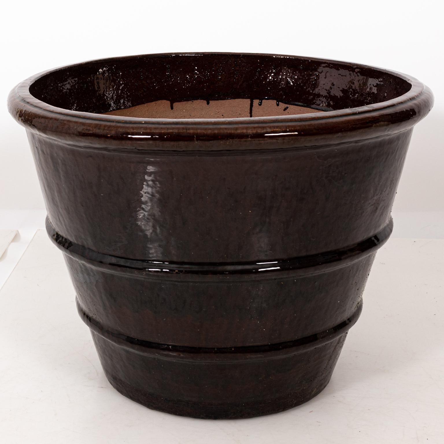 Brown Glazed Garden Containers In Good Condition For Sale In Stamford, CT
