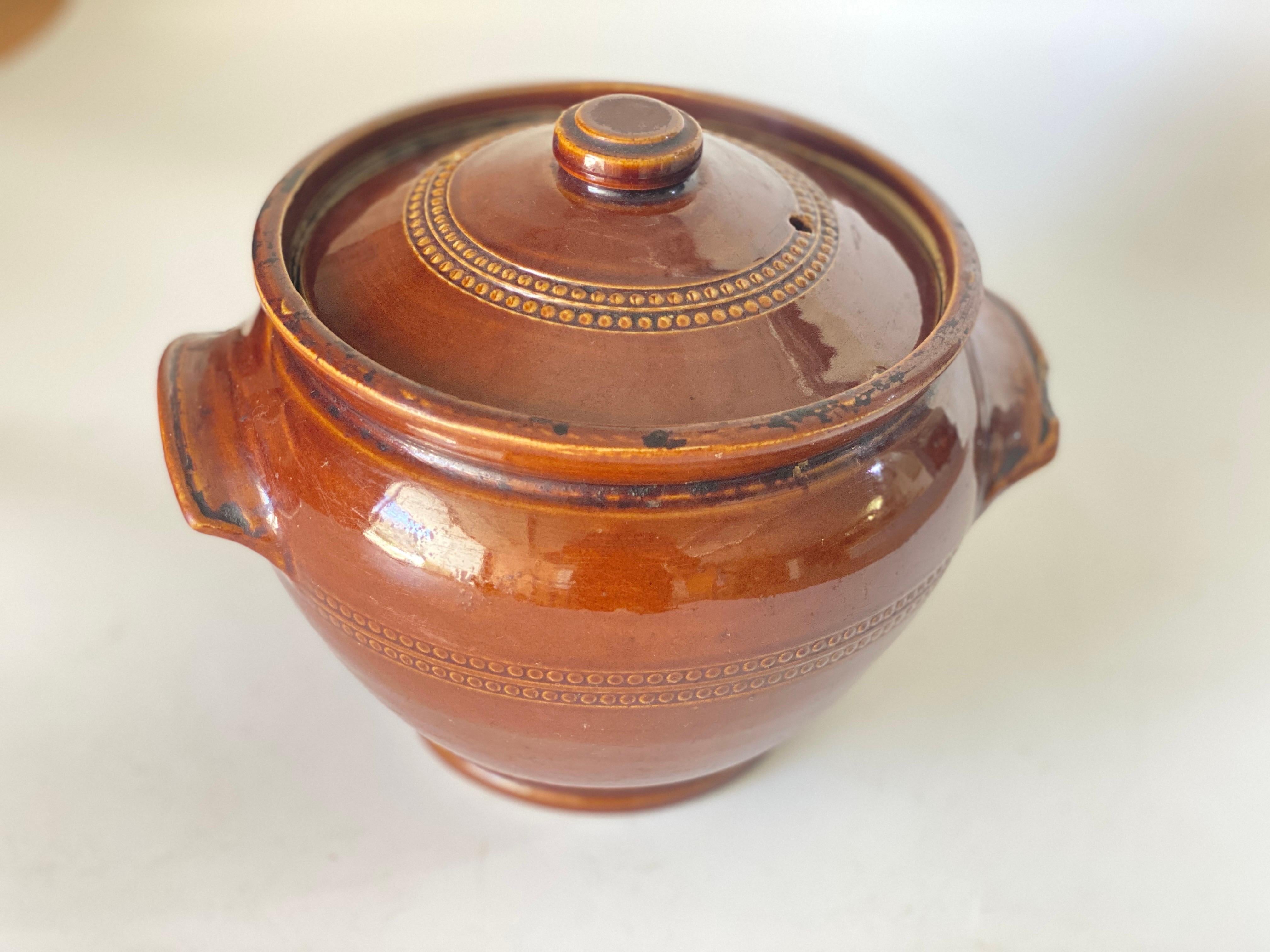 Brown Glazed Lidded Stoneware Soupe Tureens England Set of 3 circa 1950 For Sale 2