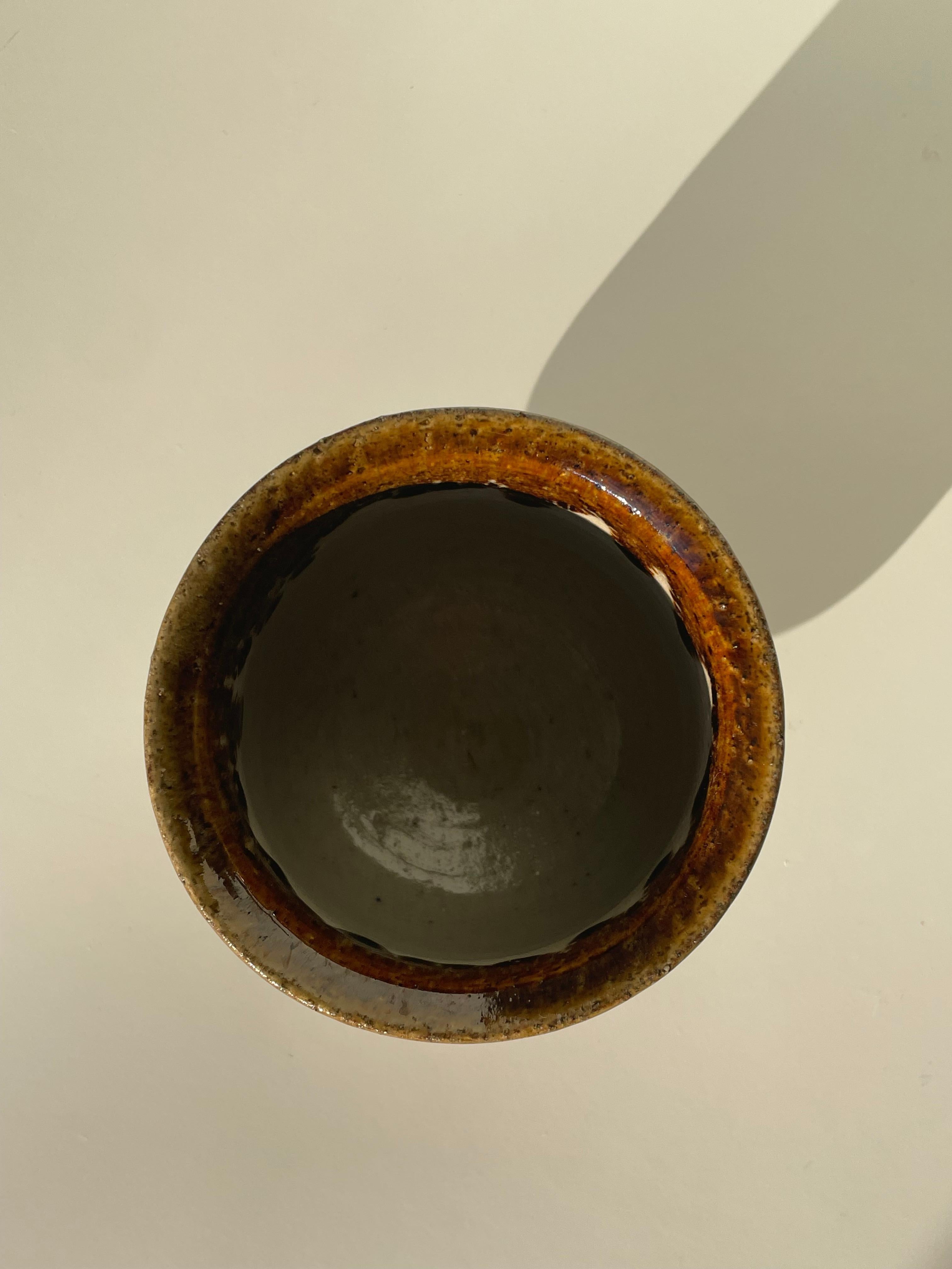 Braun glasiertes Pflanzgefäß aus Steingut aus der Mitte des Jahrhunderts, 1960er Jahre im Angebot 7