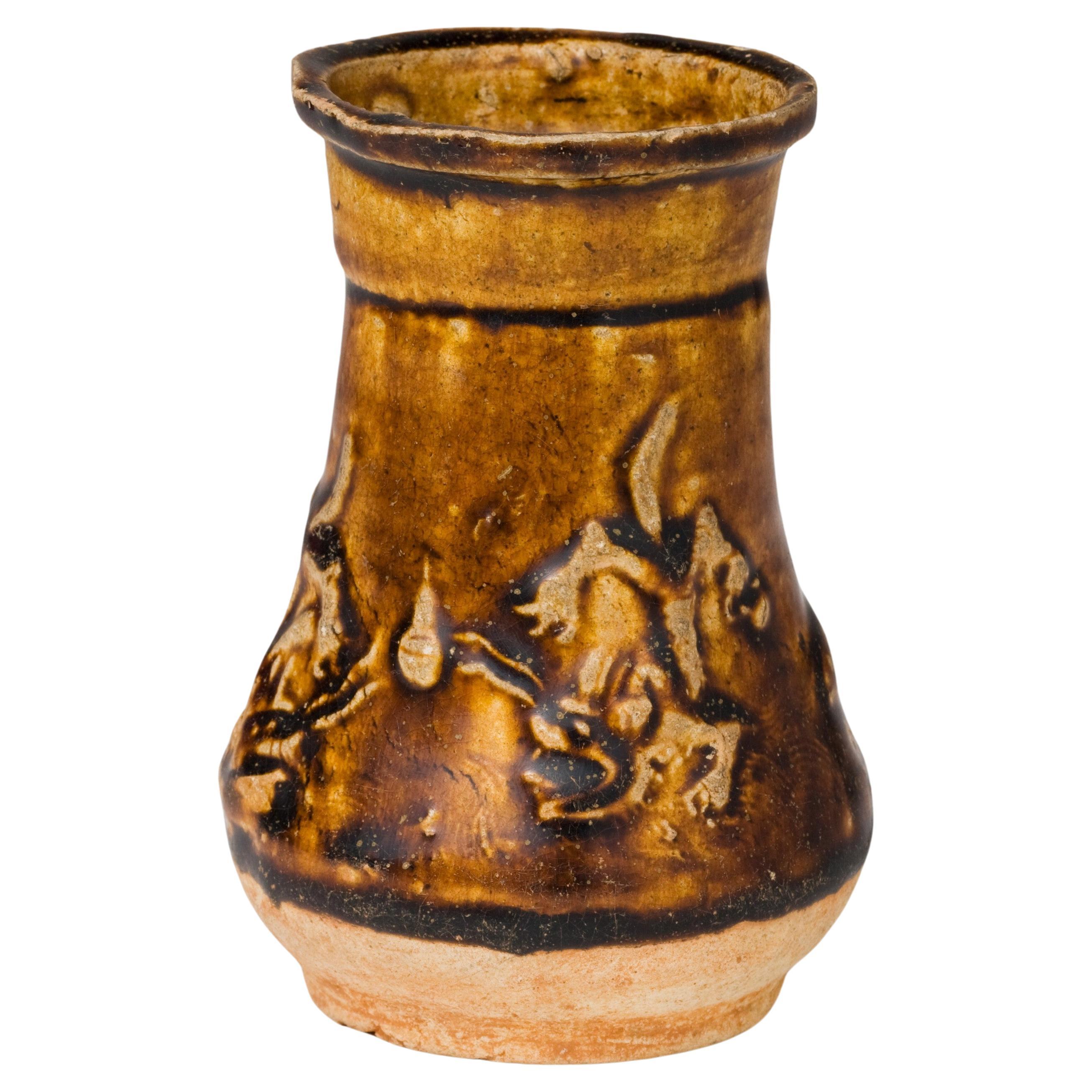 Brown Glazed Small Jar with Two Dragons and a Fish, Song-Yuan Dynasty