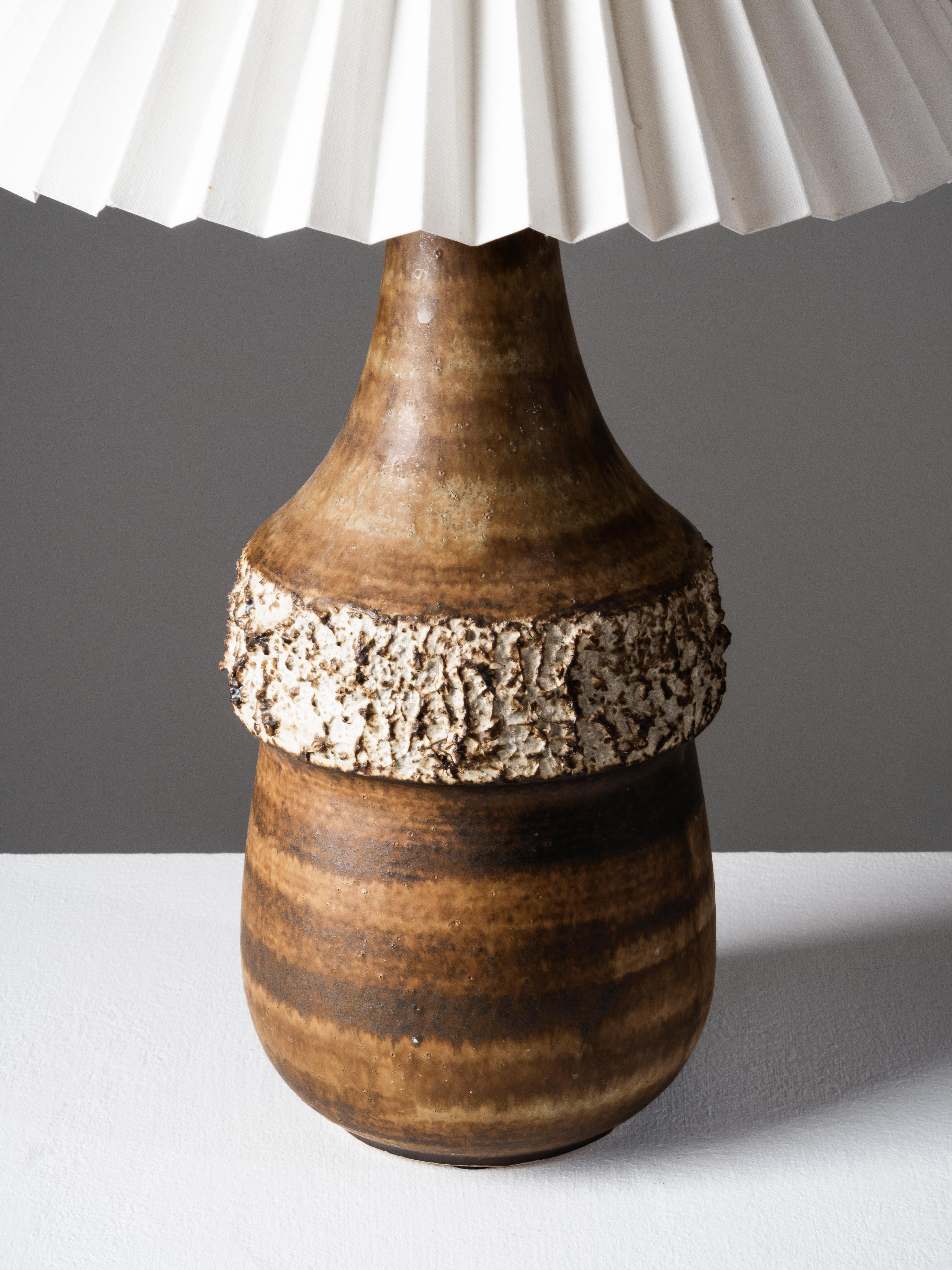 Brown-Glazed Stoneware Table Lamp by Bruno Karlsson for Ego Stengods, 1960s Sueco en venta