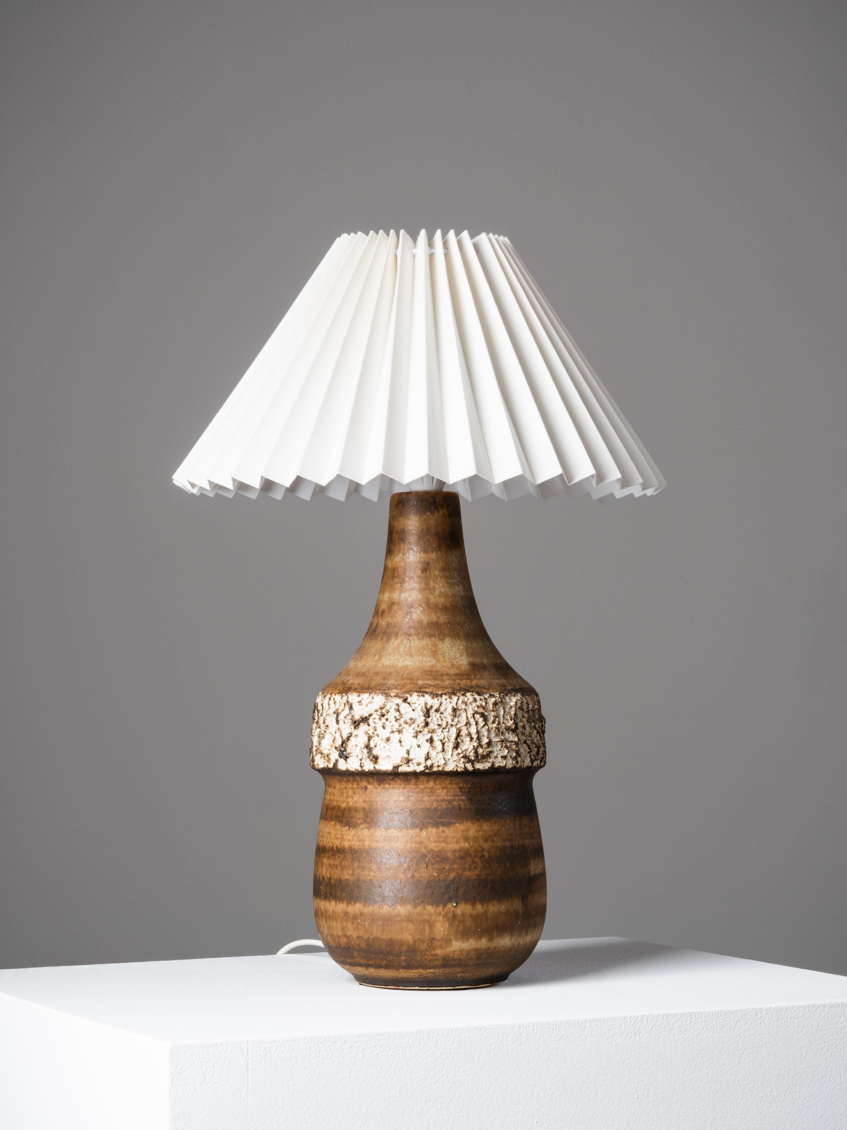 Brown-Glazed Stoneware Table Lamp by Bruno Karlsson for Ego Stengods, 1960s Glaseado en venta