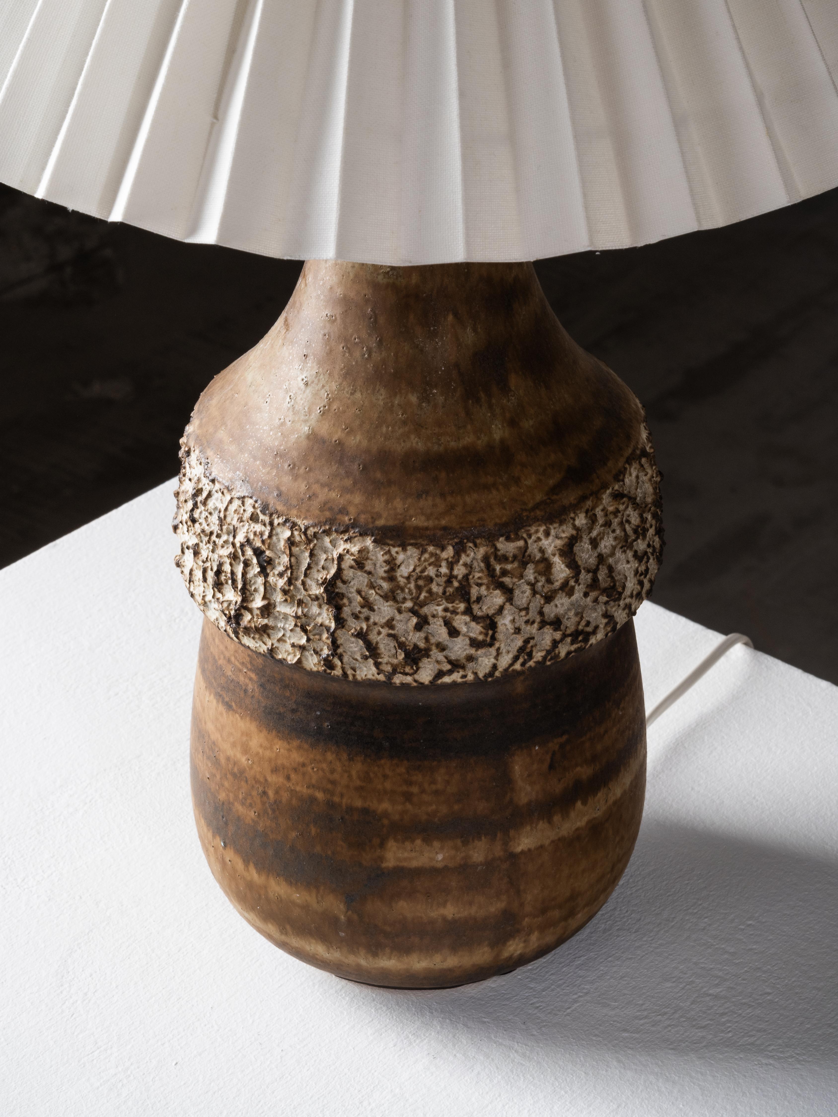 Brown-Glazed Stoneware Table Lamp by Bruno Karlsson for Ego Stengods, 1960s Gres en venta