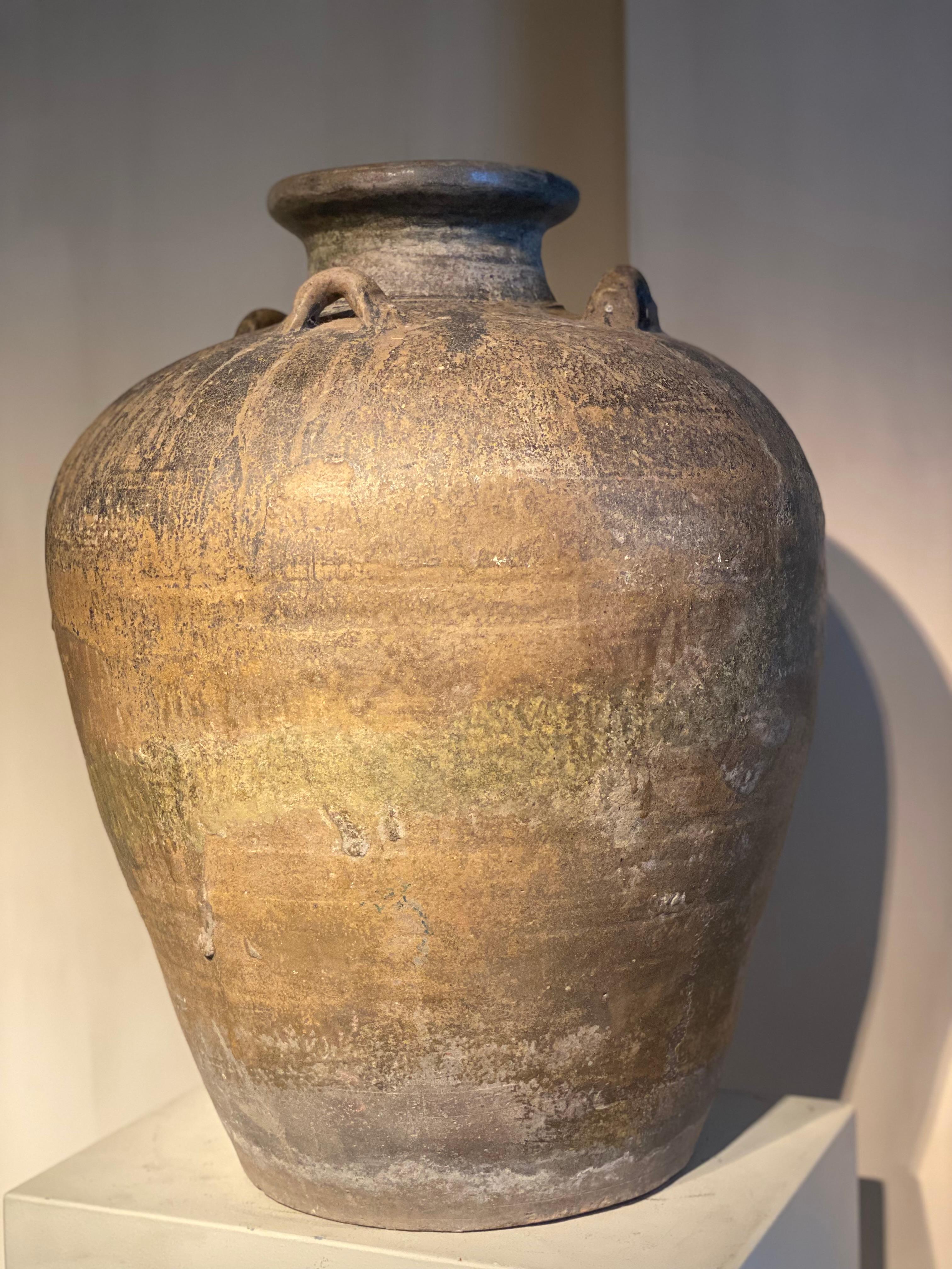 Thailandese Vaso di terracotta smaltata marrone in vendita