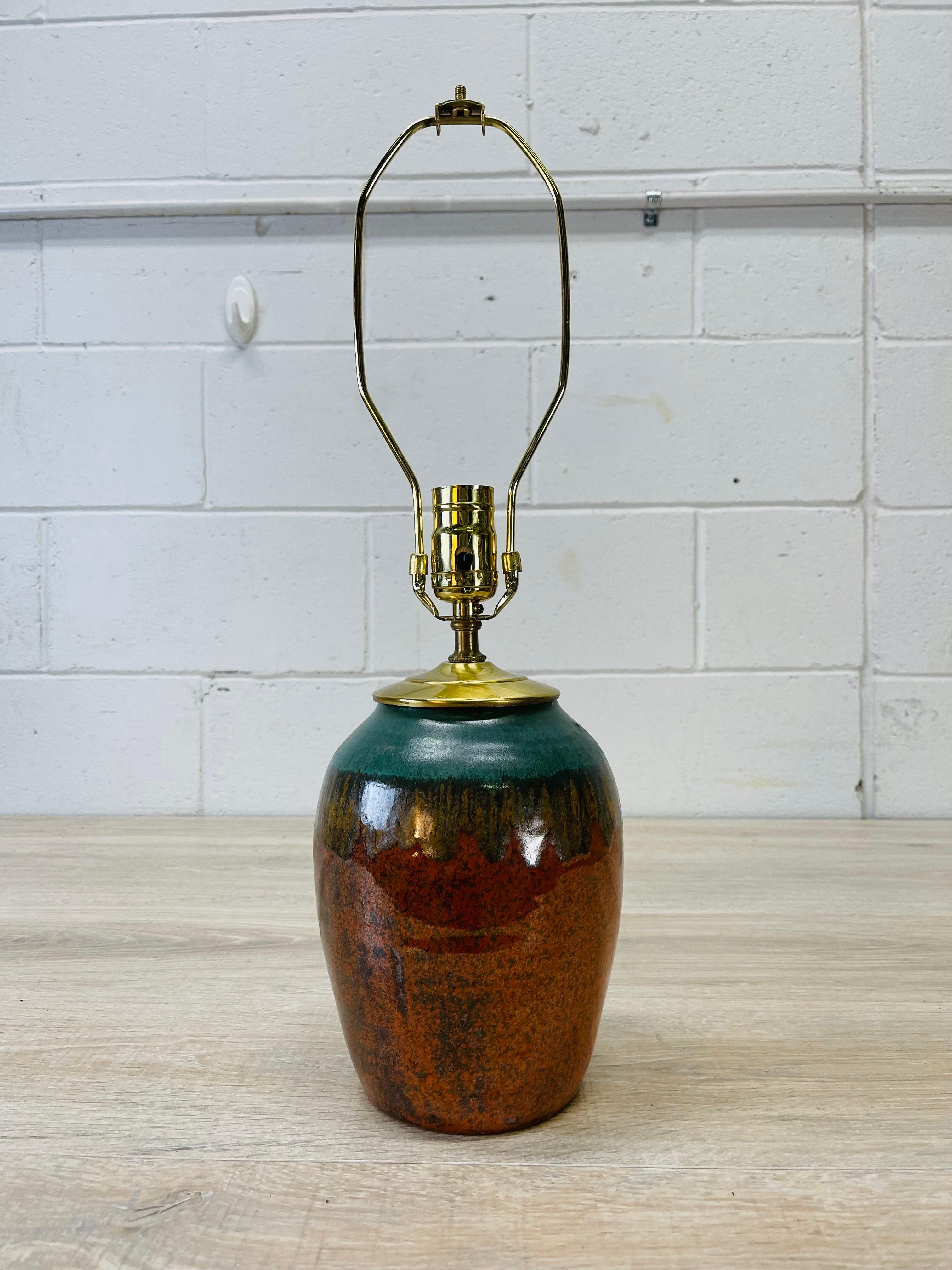 Brown & Green Pottery Table Lamp In Good Condition In Amherst, NH