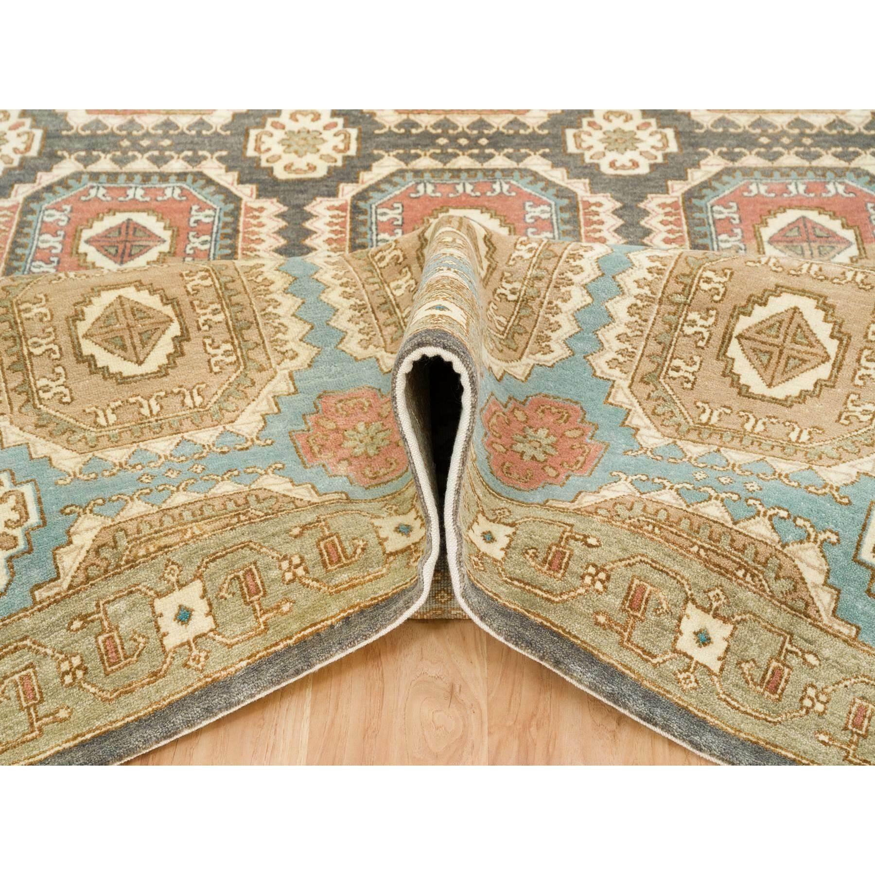 Tapis d'Orient Brown noué à la main en laine caucasienne Motifs Gul Abrash 9'1