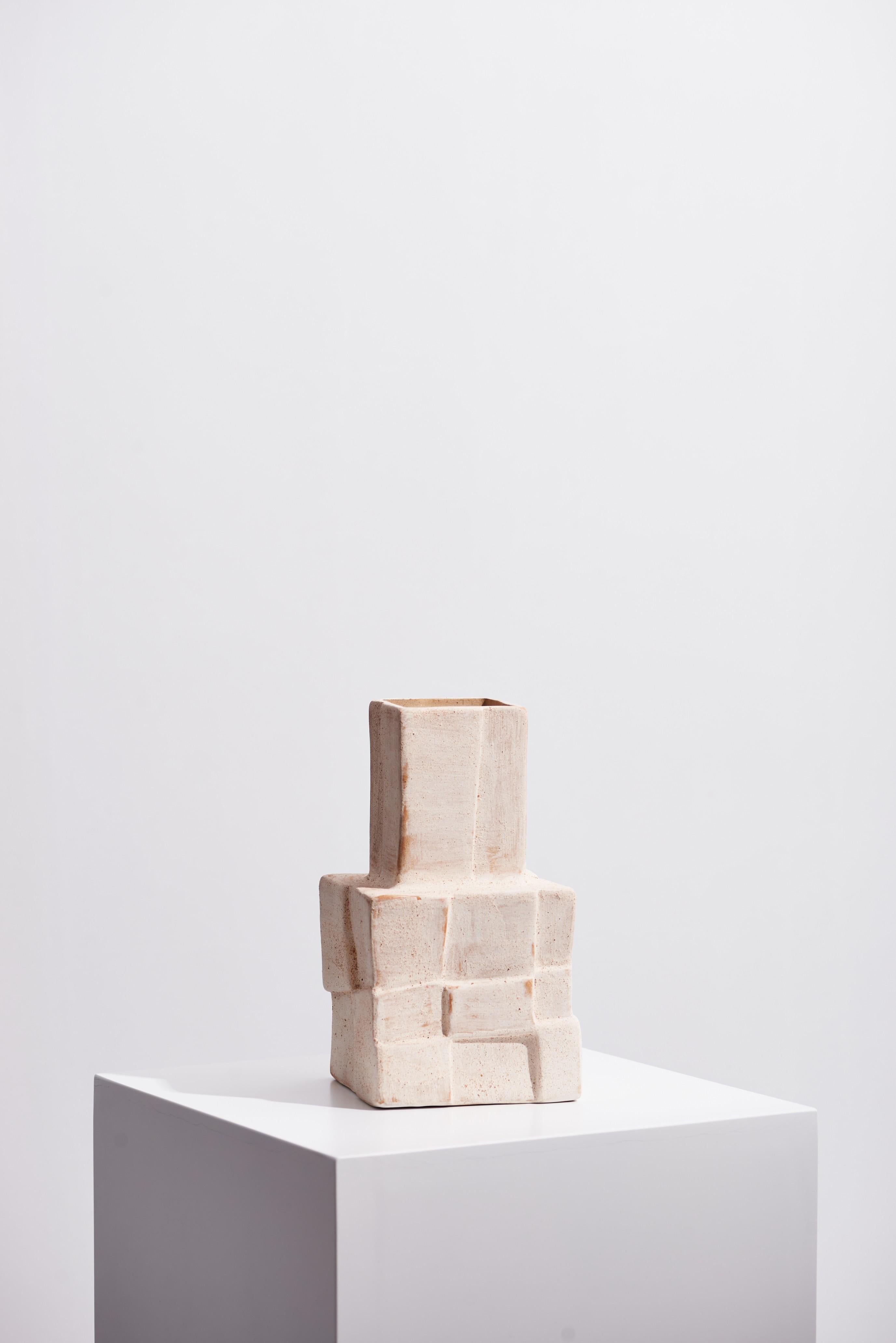 Vase cubique en céramique Handcraft Brown avec texture brûlée dans les tons de la terre Neuf - En vente à 景德镇市, CN