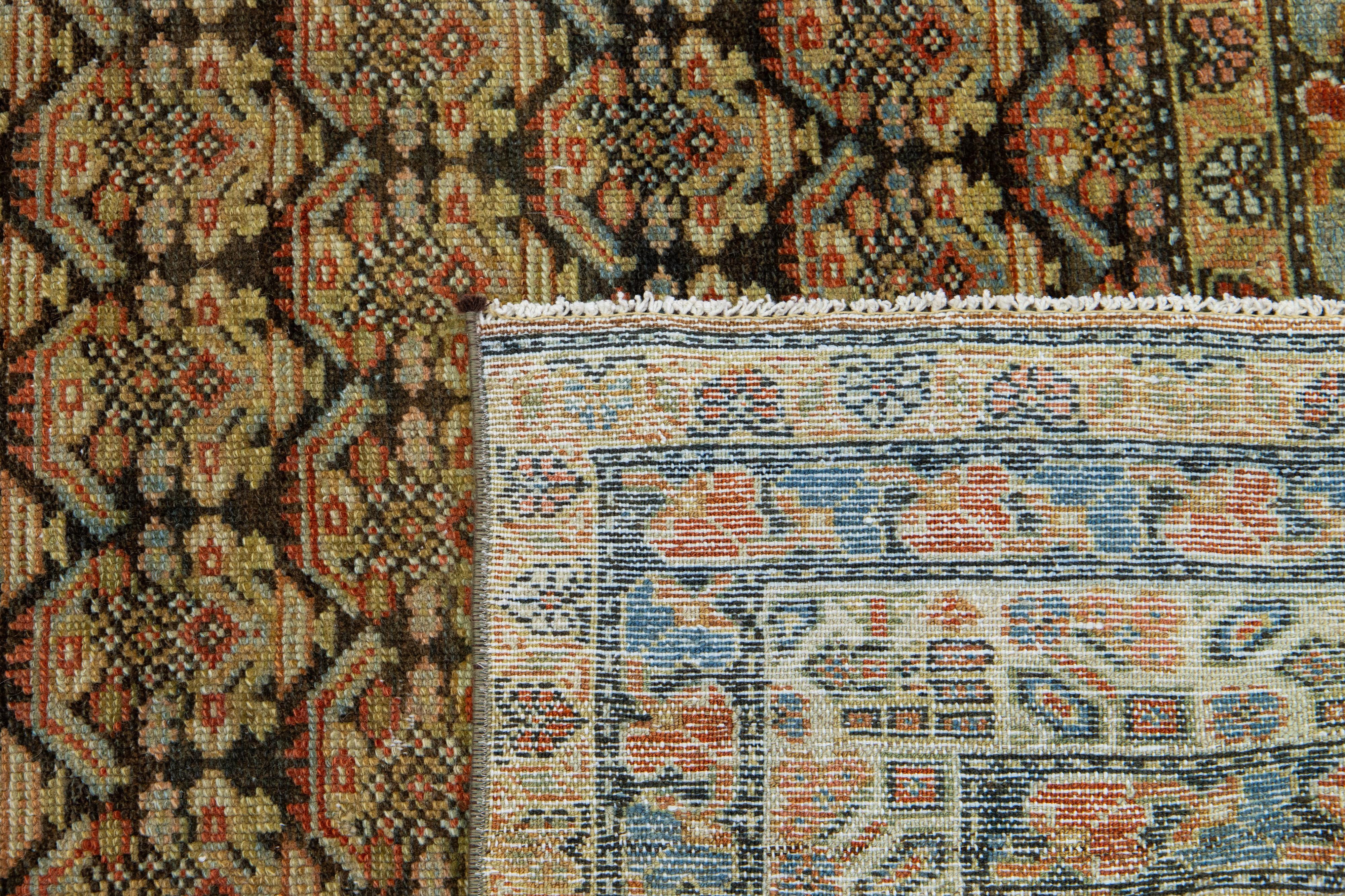 Brauner handgefertigter antiker persischer Malayer-Wollteppich mit Allover-Muster (Wolle) im Angebot