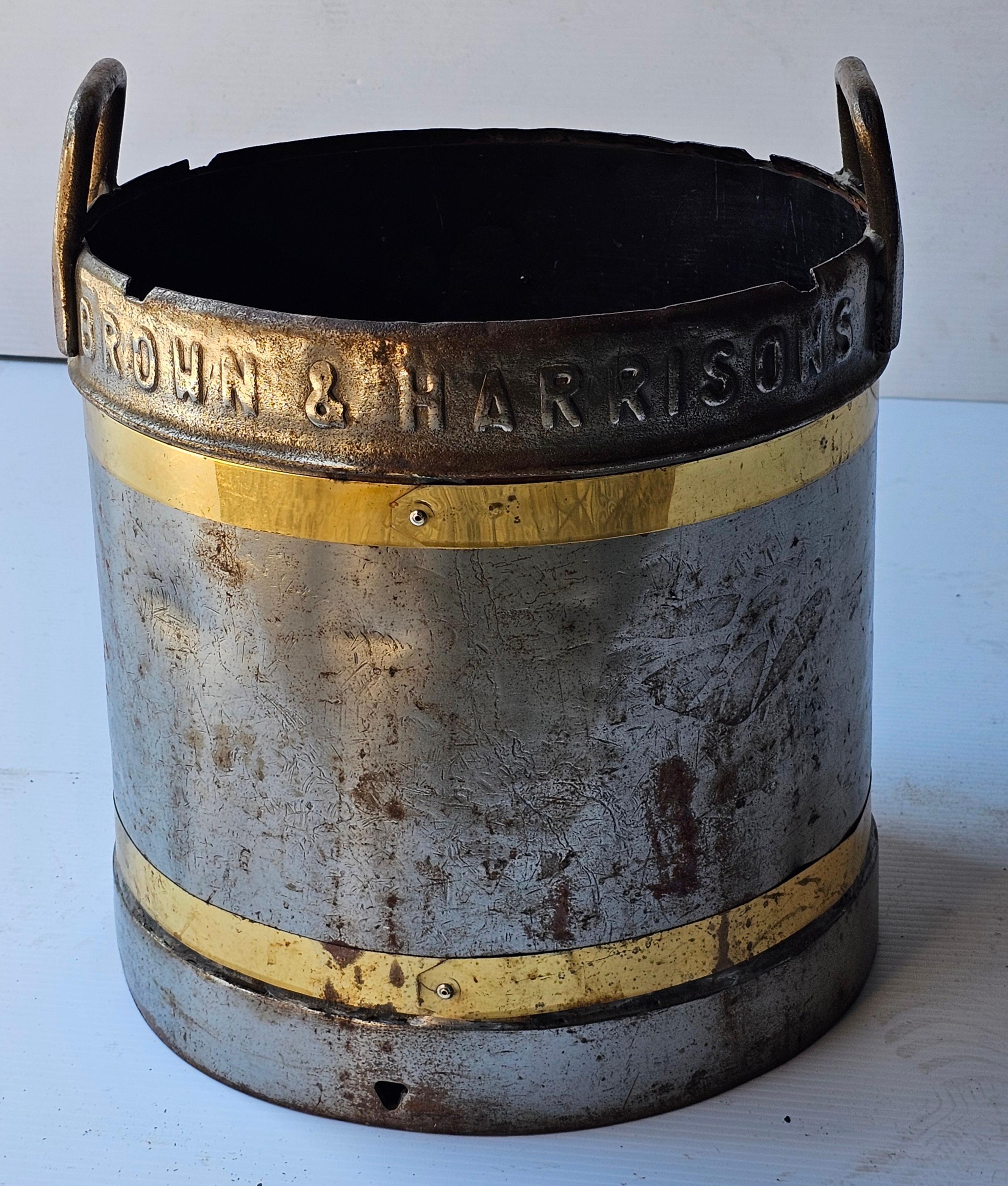 Seau à lait/ Fuel / Jardinière en acier monté en laiton Brown & Harrison's Southampton en vente 1
