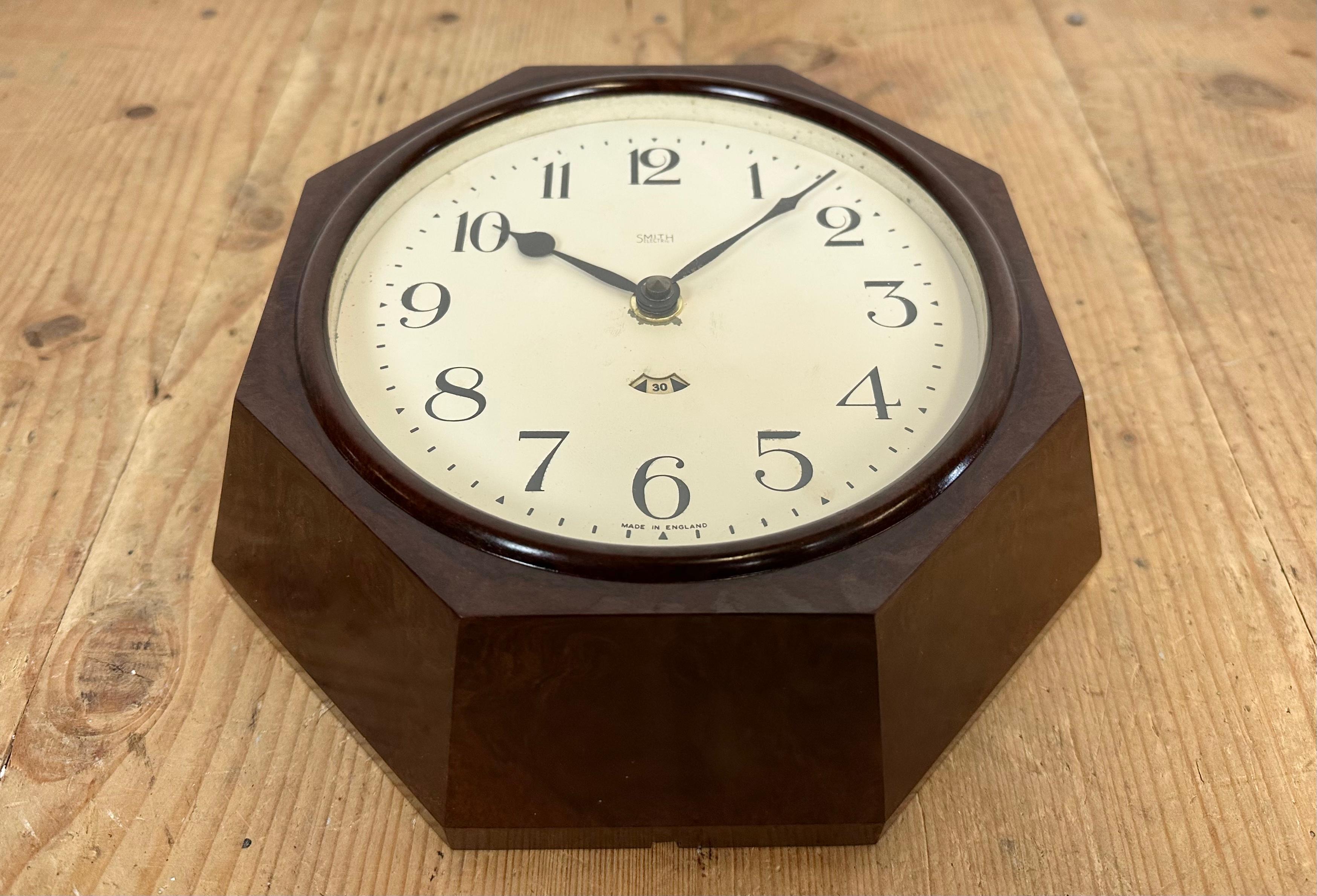 Glass Brown Industrial Bakelite Wall Clock from Smith Electric, 1950s For Sale