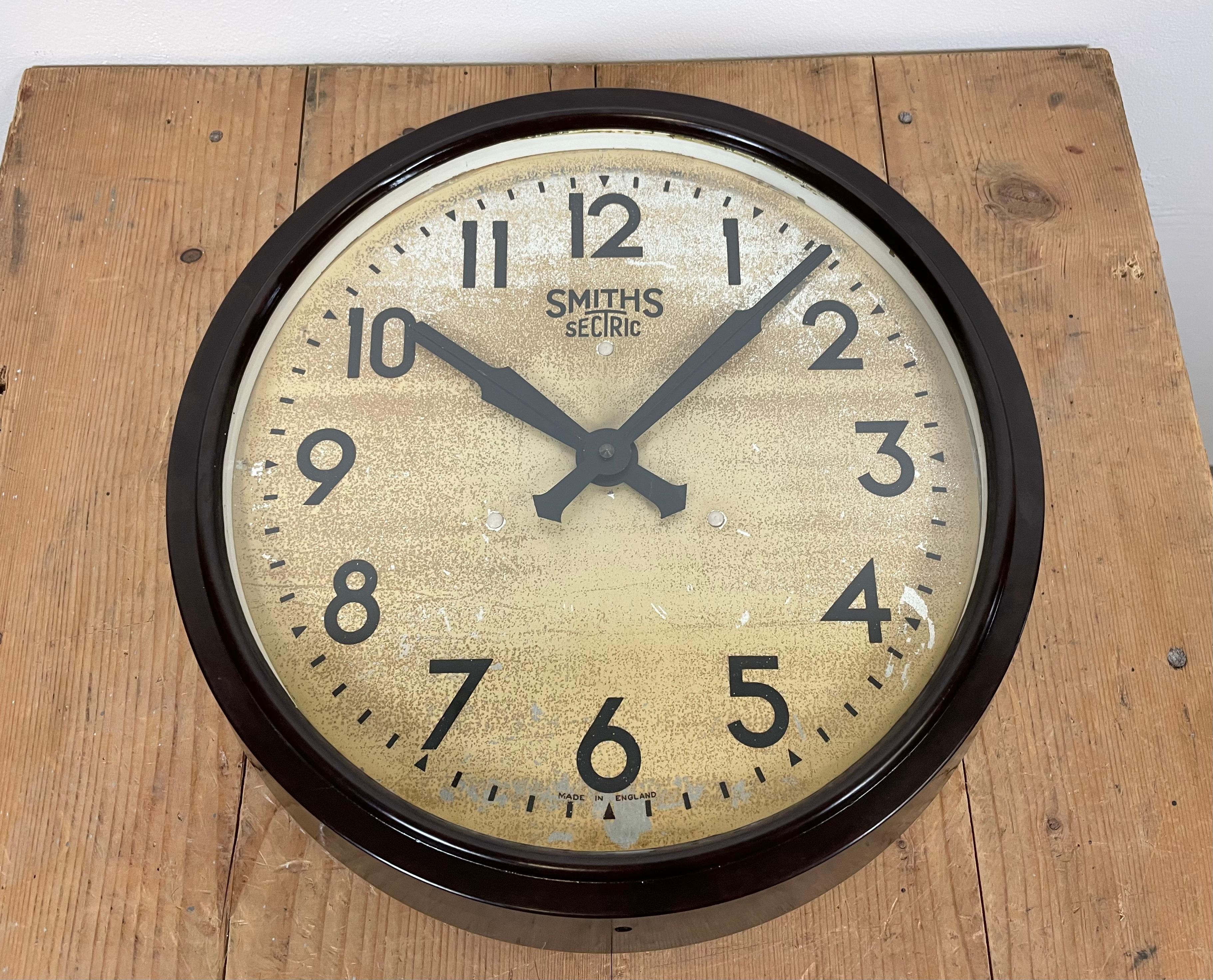 Brown Industrial Bakelite Wall Clock from Smith Sectric, 1930s 5