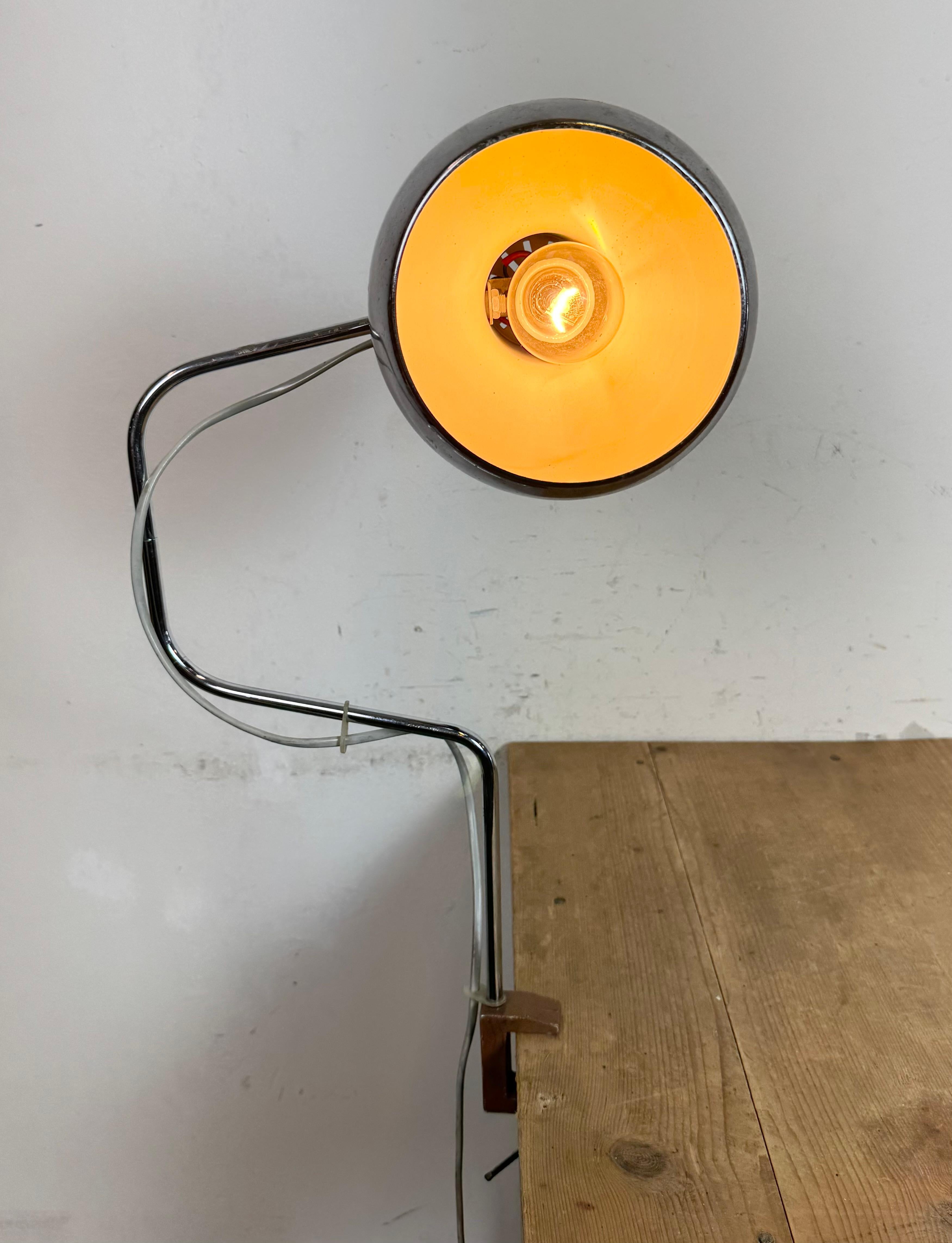 Lámpara industrial marrón de escritorio de oficina, años 70 en venta 5