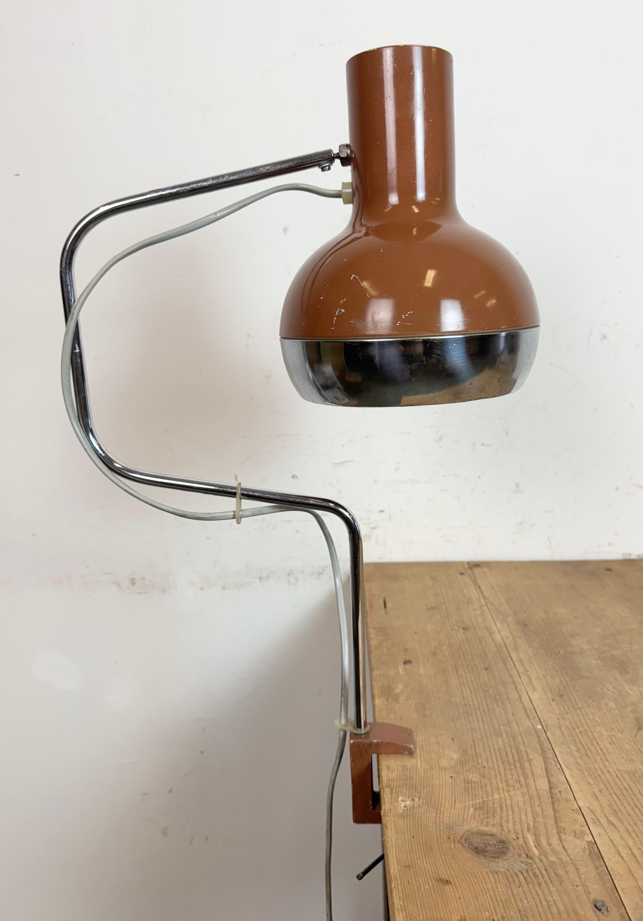 Lámpara industrial marrón de escritorio de oficina, años 70 en venta 1