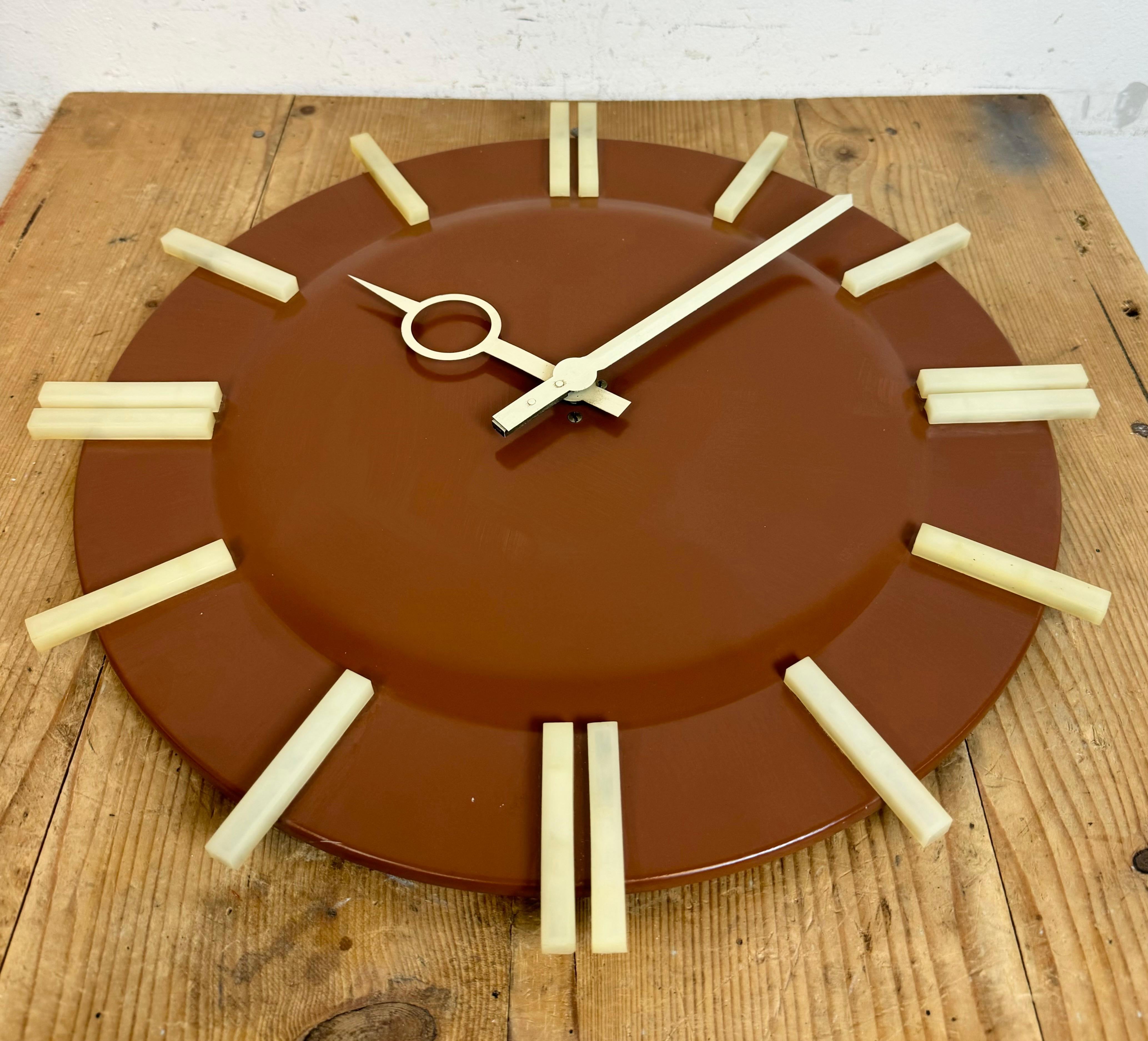 Brown Industrial Office Wall Clock from Pragotron, 1970s For Sale 5