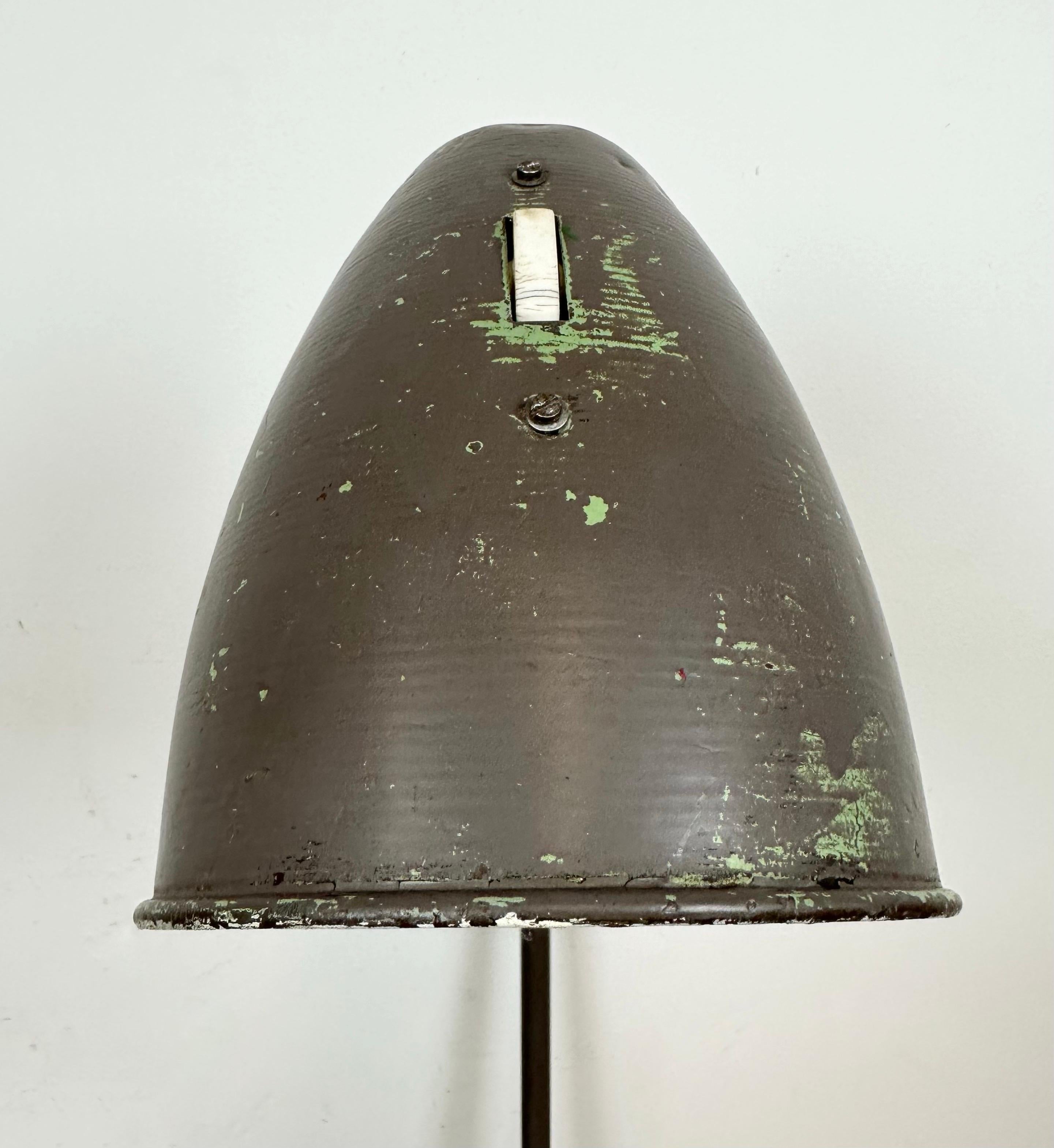 Brown Industrial Workshop Table Lamp, 1960s For Sale 9