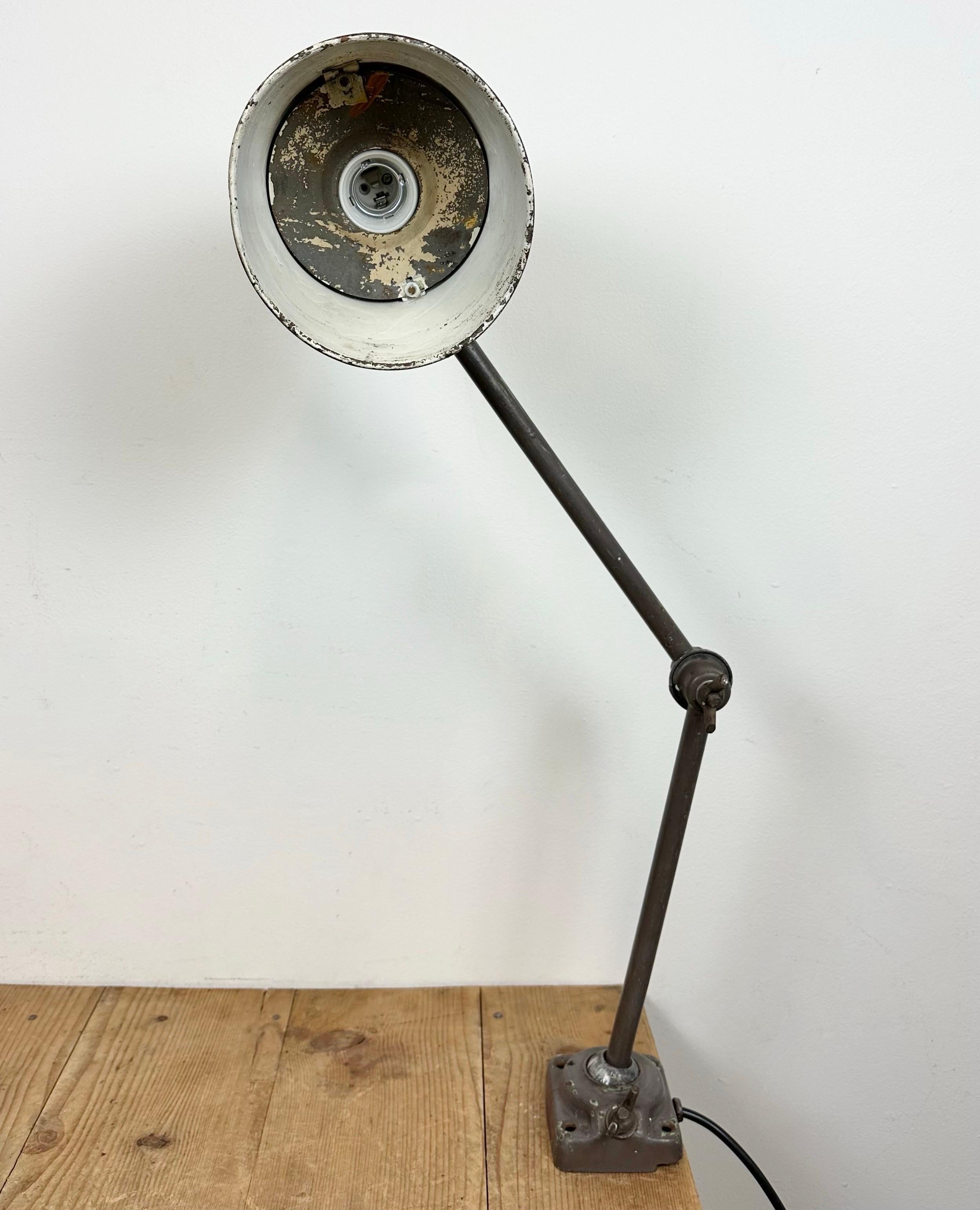 Brown Industrial Workshop Table Lamp, 1960s For Sale 1