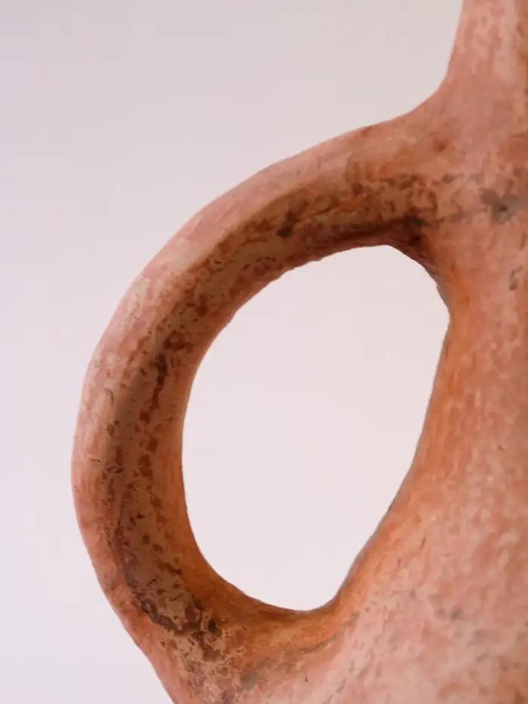 Brown JAR aus lokalem Ton, handgefertigt, handgebrannt von marokkanischem Töpfer im Angebot 1