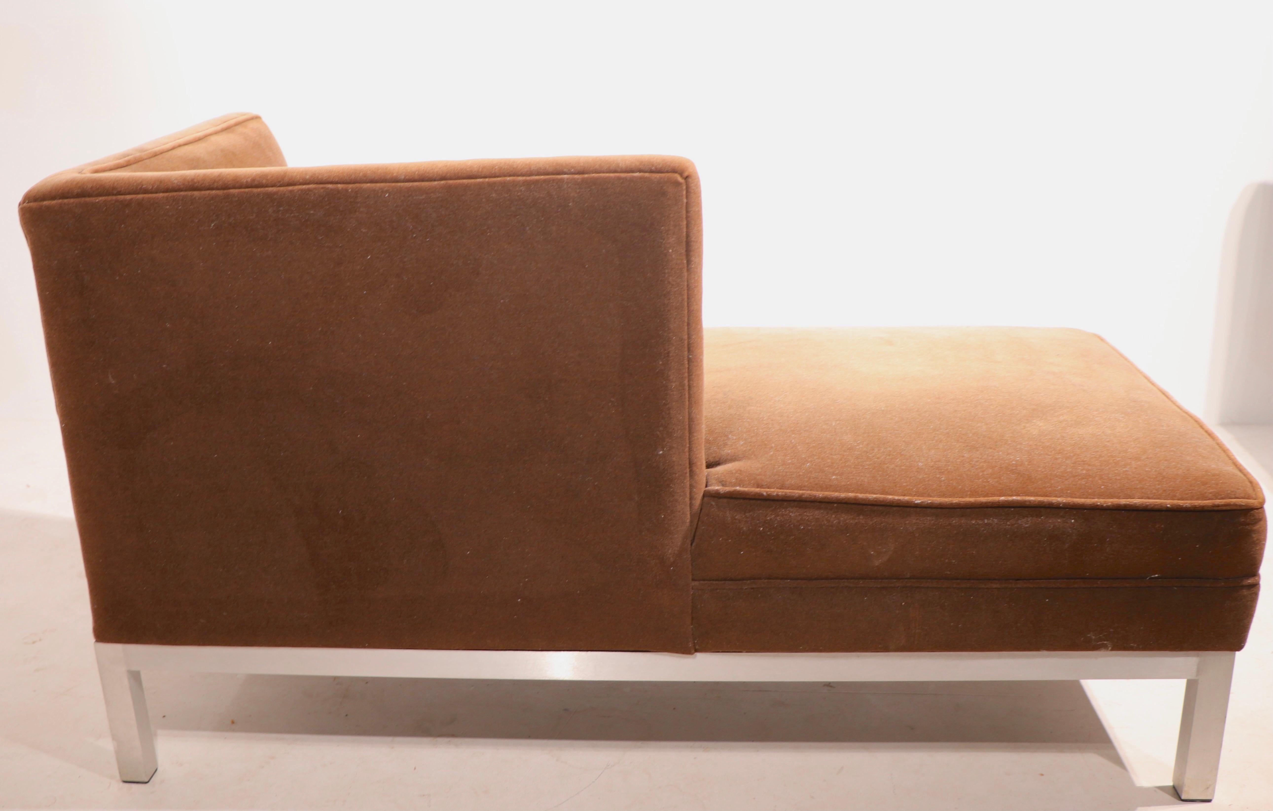 20th Century Brown Jordan Charter Furniture Oslo Chaise 1 Available