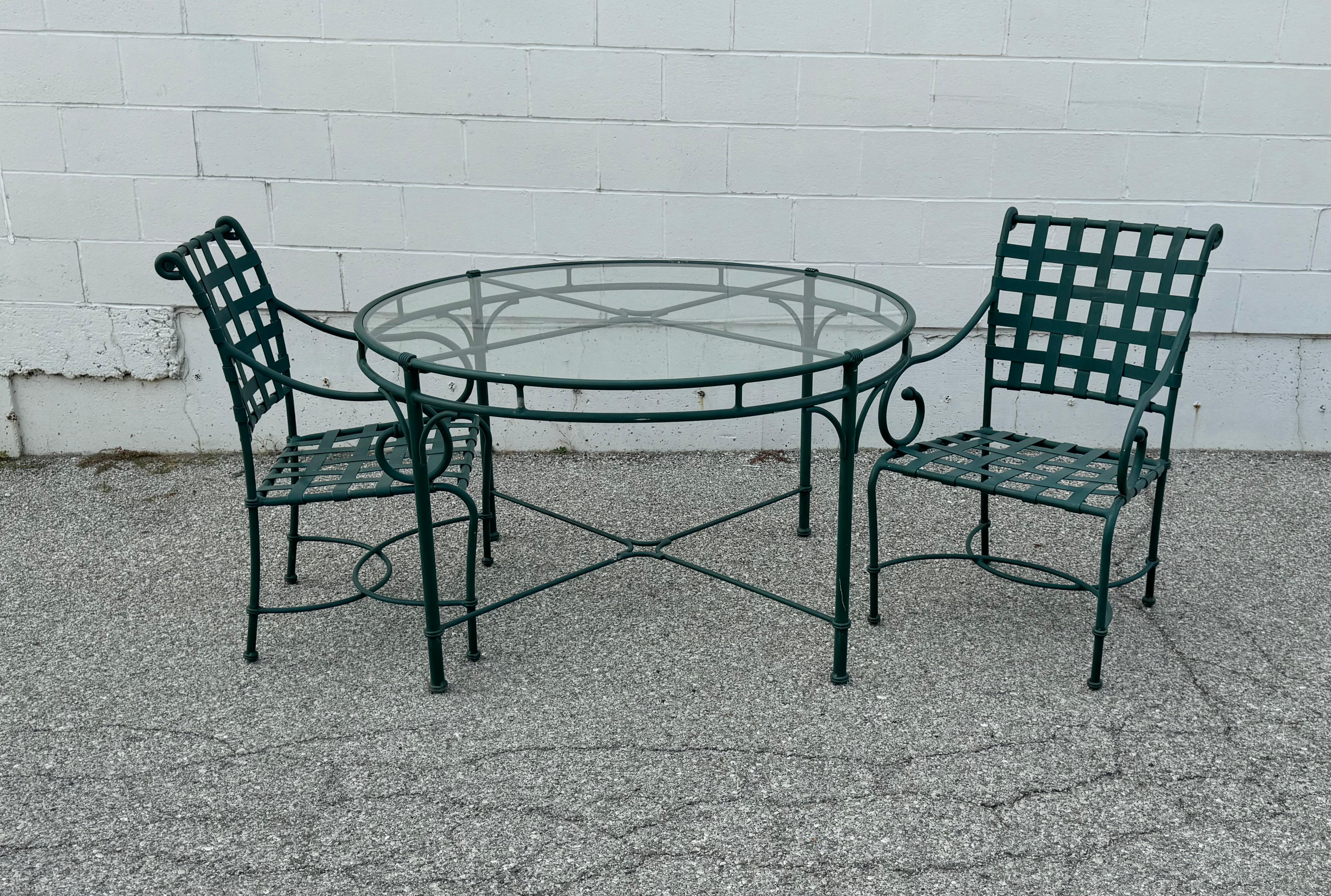Peint Paire de chaises à accoudoirs de patio ou de jardin Brown Jordan Florentine - Vert chasseur en vente