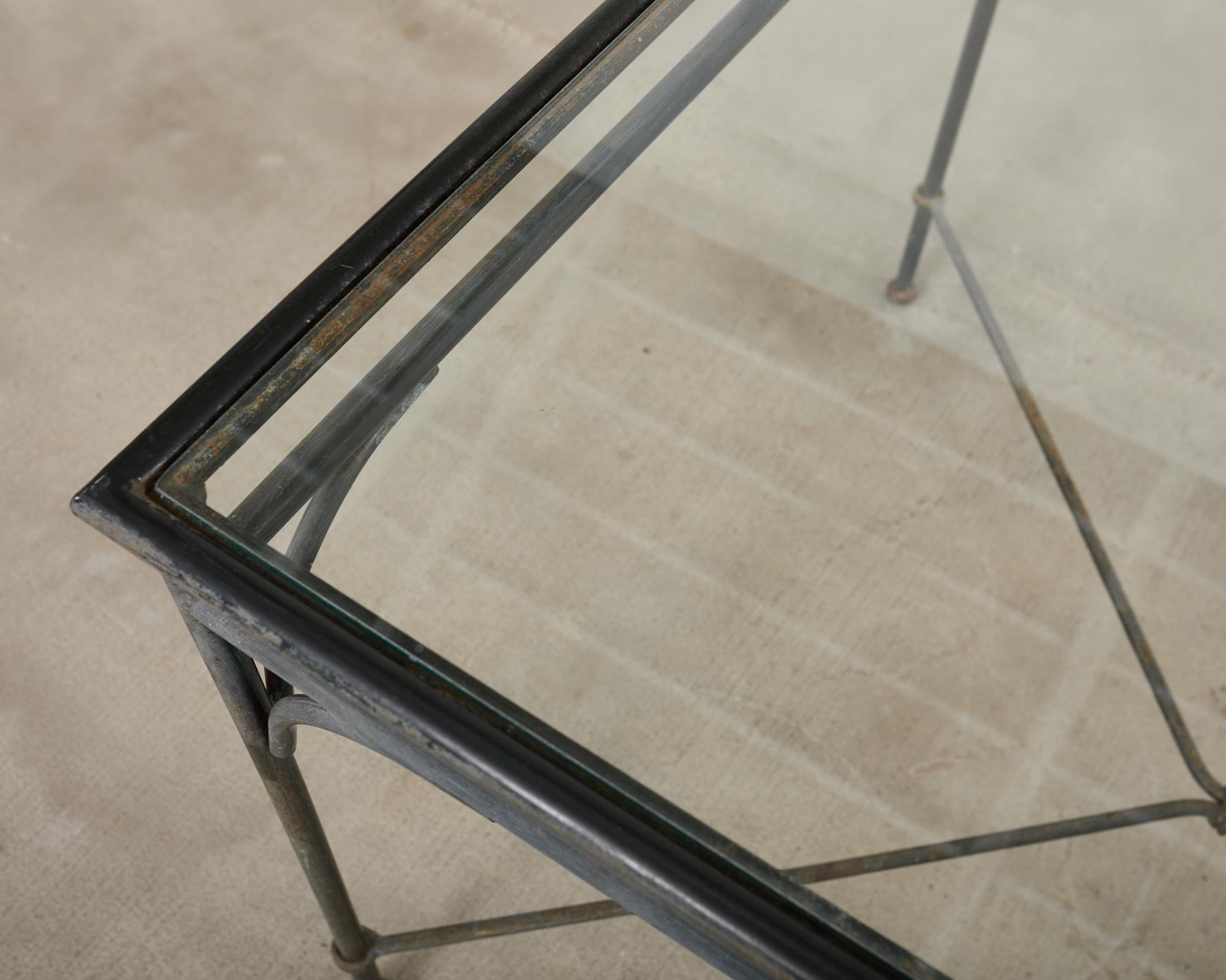 Comedor de jardín estilo florentino Brown Jordan Metal en venta