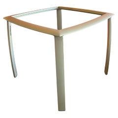 Mesa auxiliar de exterior con tapa de cristal Brown Jordan, hacia la década de 1980